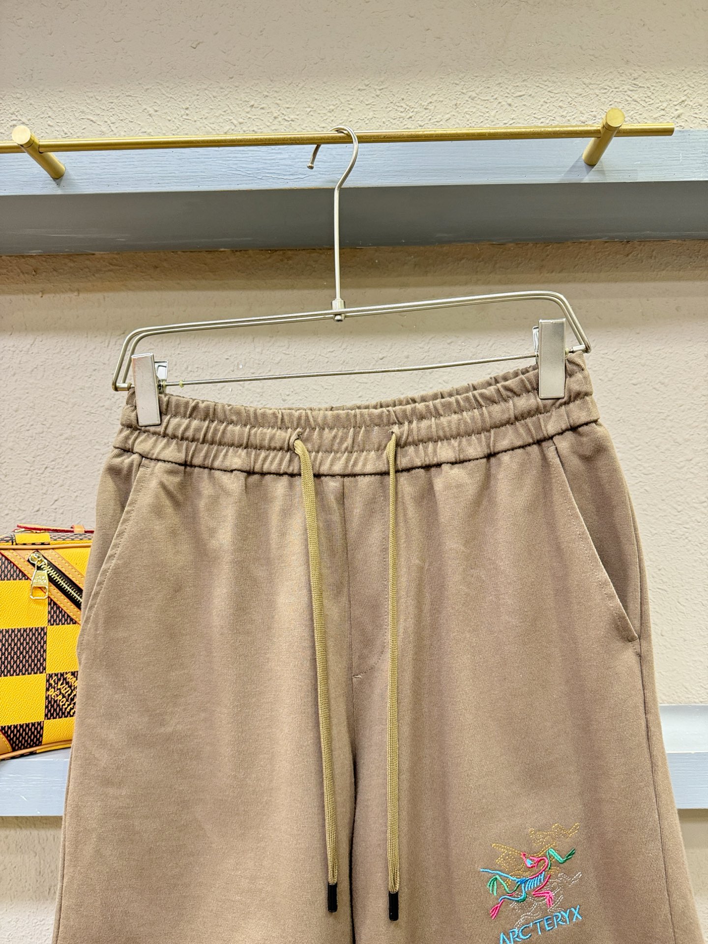 ARC‘TERYX/始祖鸟 爆款短裤2026ss新款男士休闲短裤，高端版本！专柜定制面料 透气舒适度高，