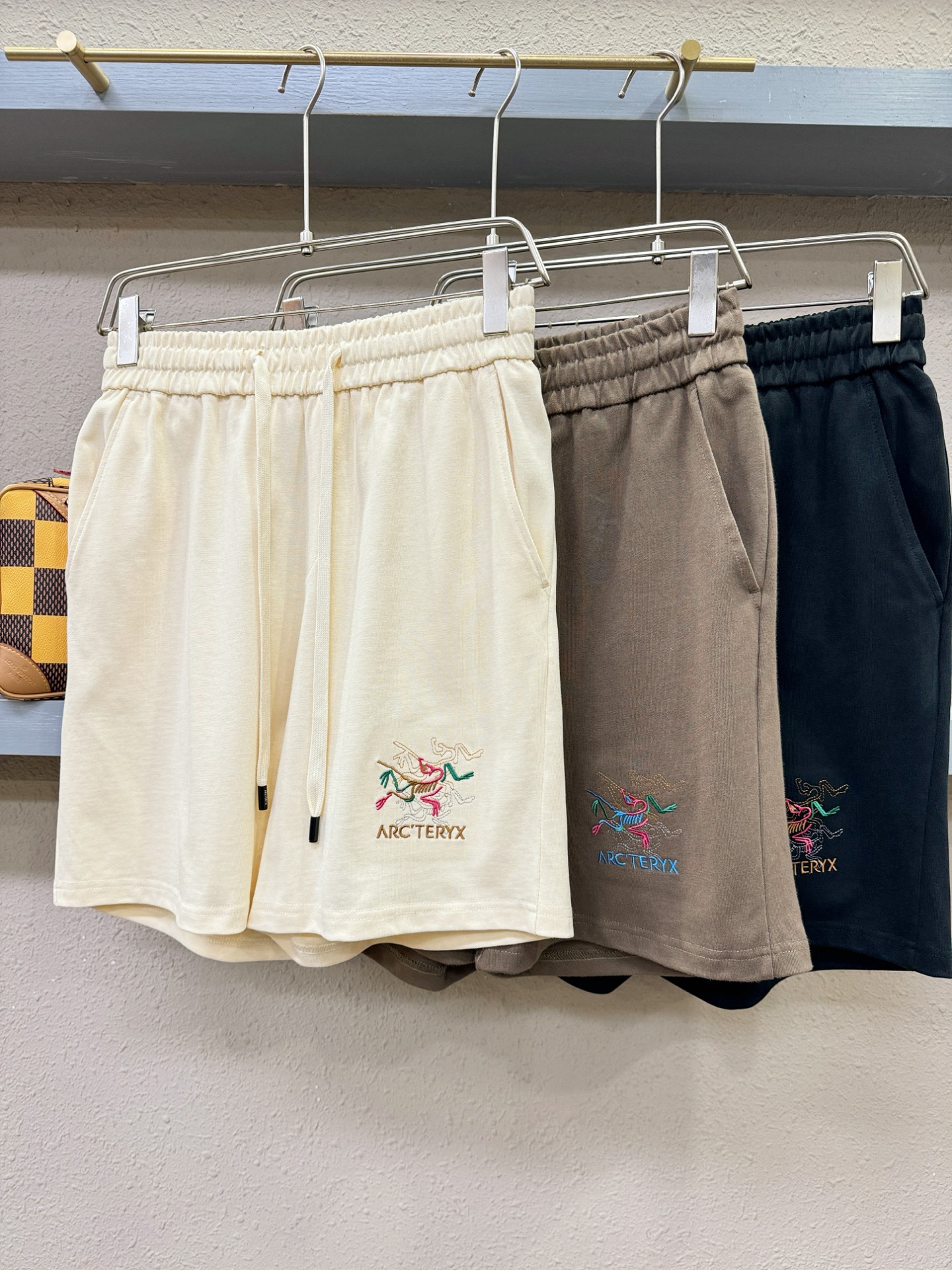ARC‘TERYX/始祖鸟 爆款短裤2026ss新款男士休闲短裤，高端版本！专柜定制面料 透气舒适度高，