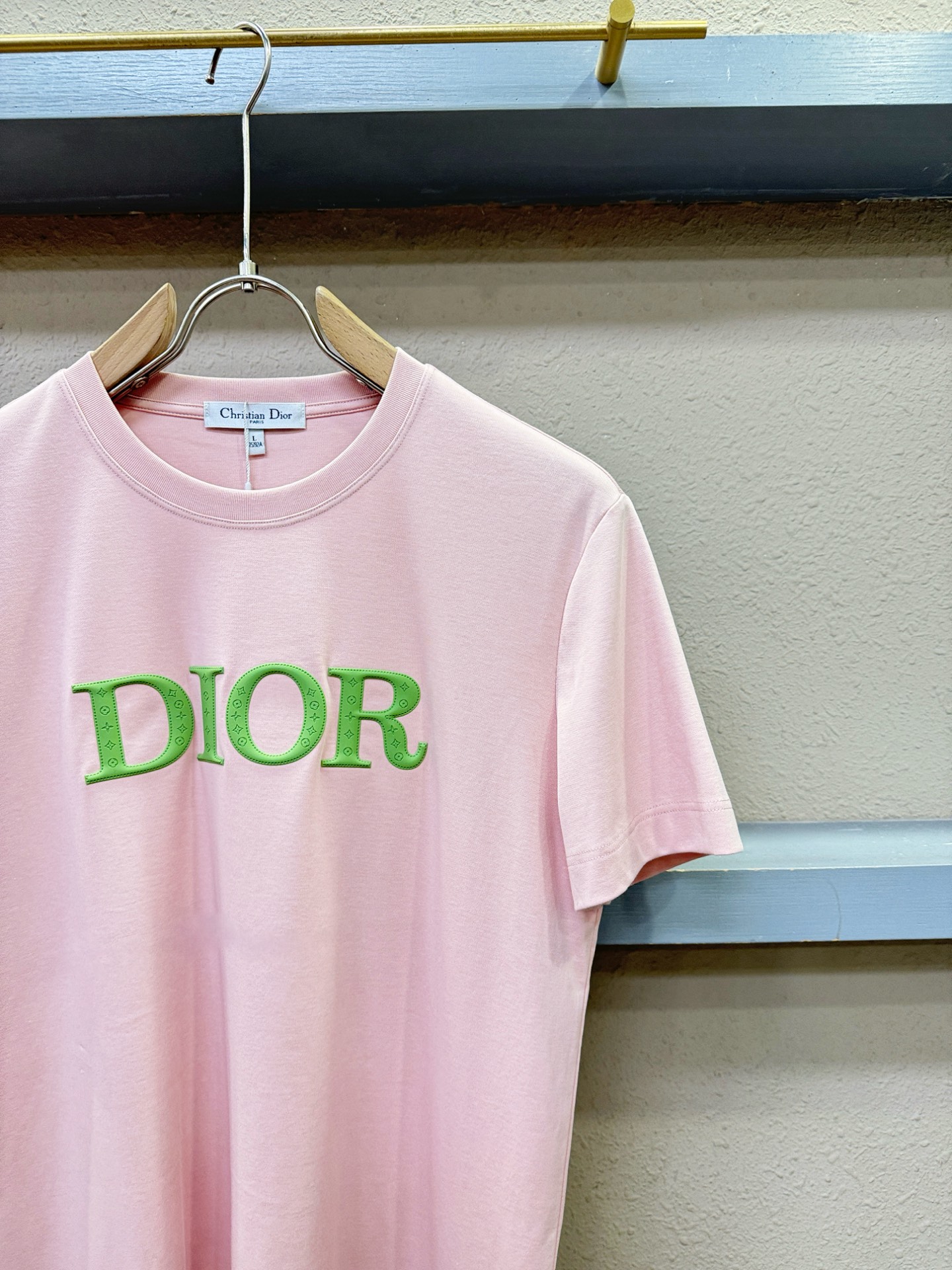Dior迪奥  顶级品质 2026新品短袖！原版定制面料，手感柔软。顶级进口私货，时尚设计潮流短袖，不失
