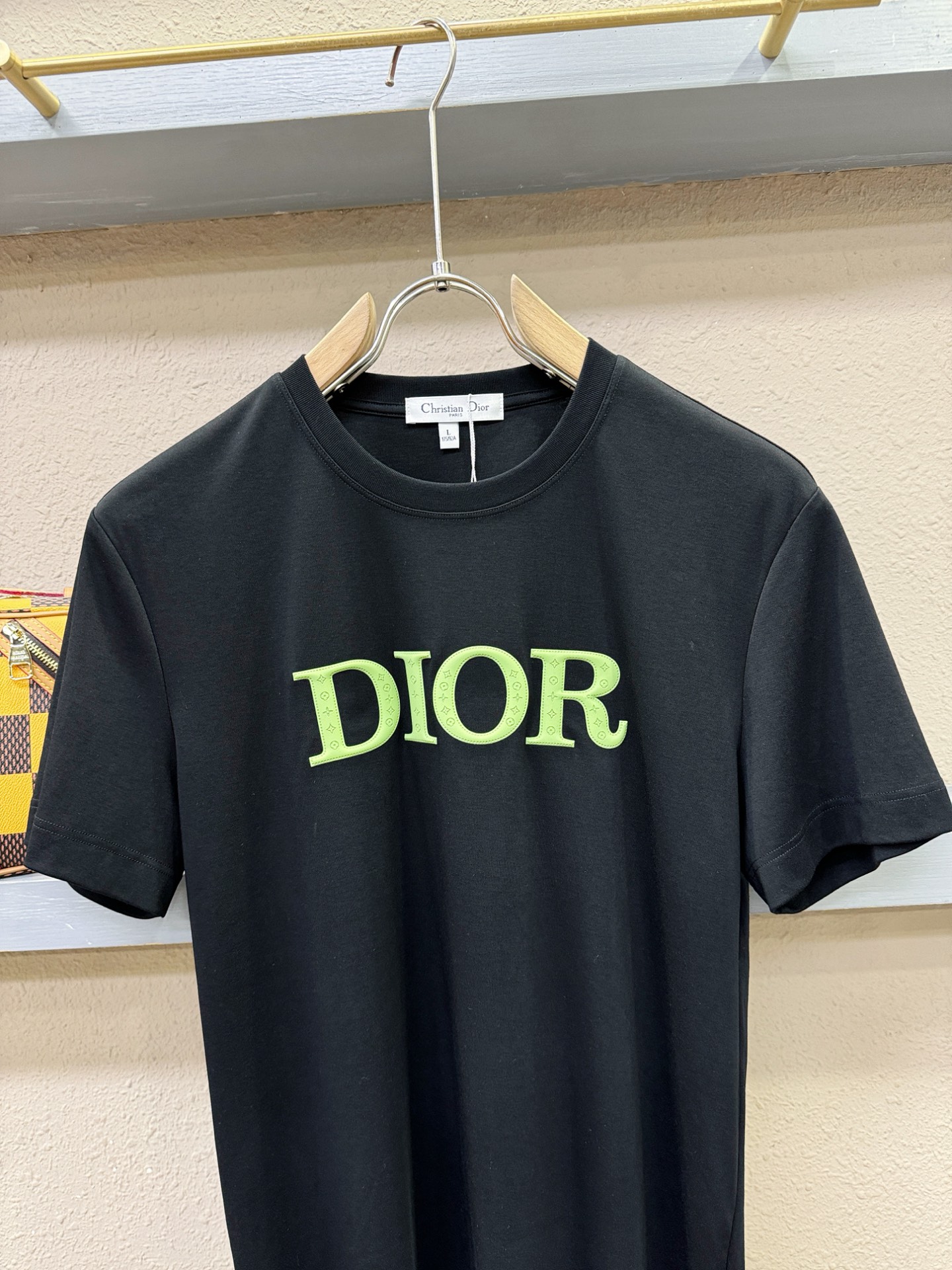 Dior迪奥  顶级品质 2026新品短袖！原版定制面料，手感柔软。顶级进口私货，时尚设计潮流短袖，不失