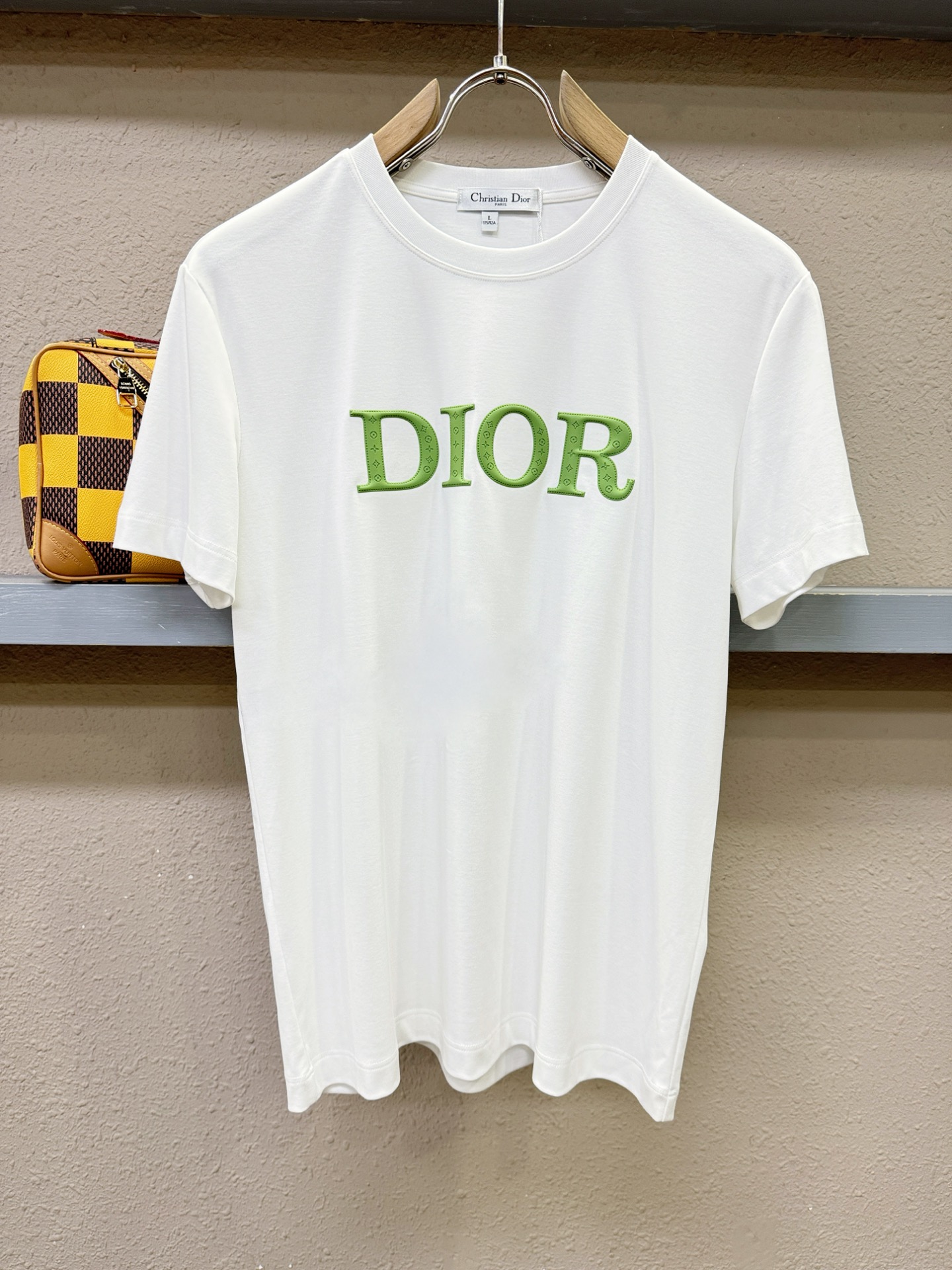 Dior迪奥  顶级品质 2026新品短袖！原版定制面料，手感柔软。顶级进口私货，时尚设计潮流短袖，不失
