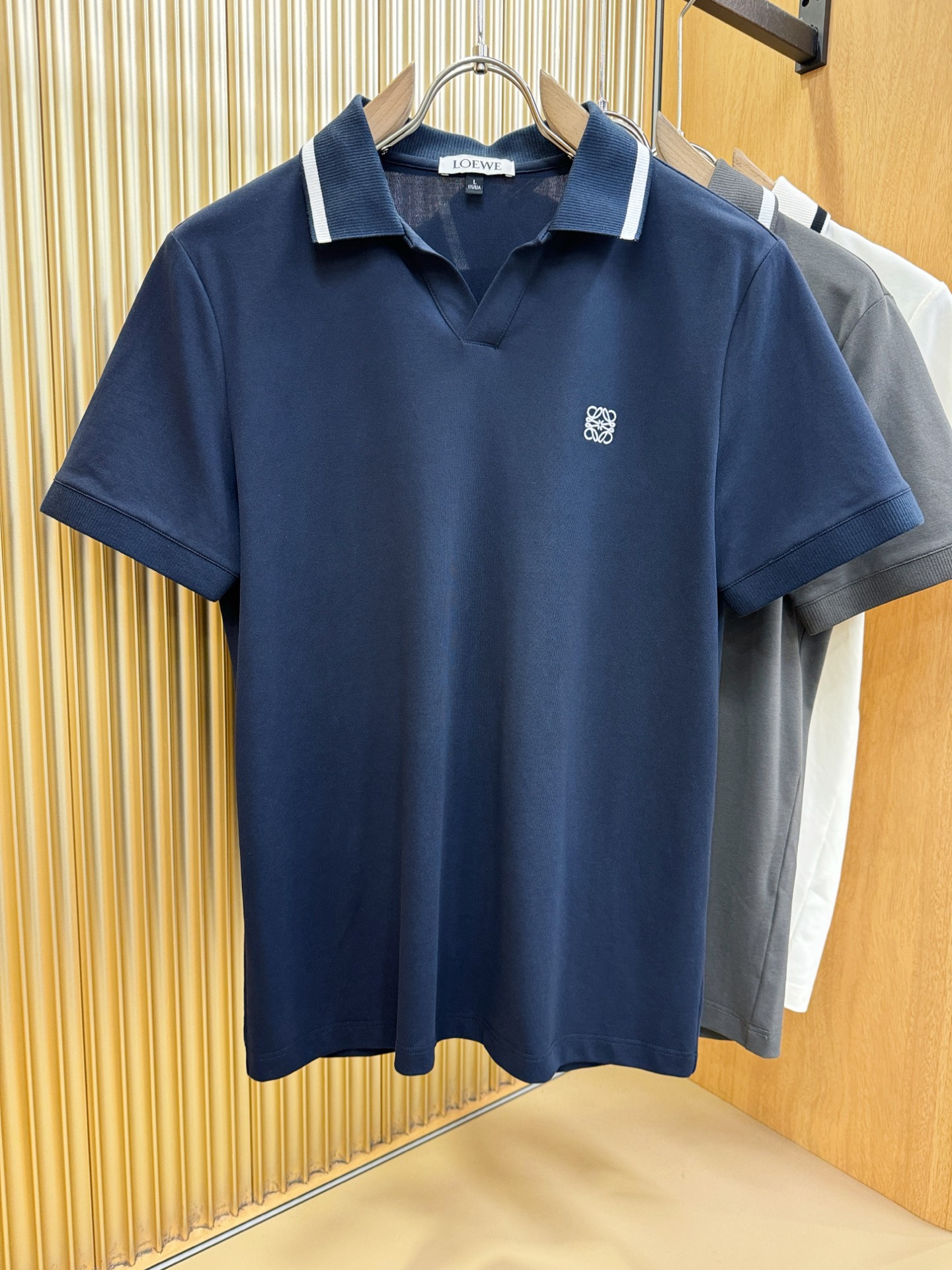 LOEWE罗意威 2026官方春夏新款 专柜同步上市 男士翻领短袖POLO衫，高端主线系列，进口丝光珠地