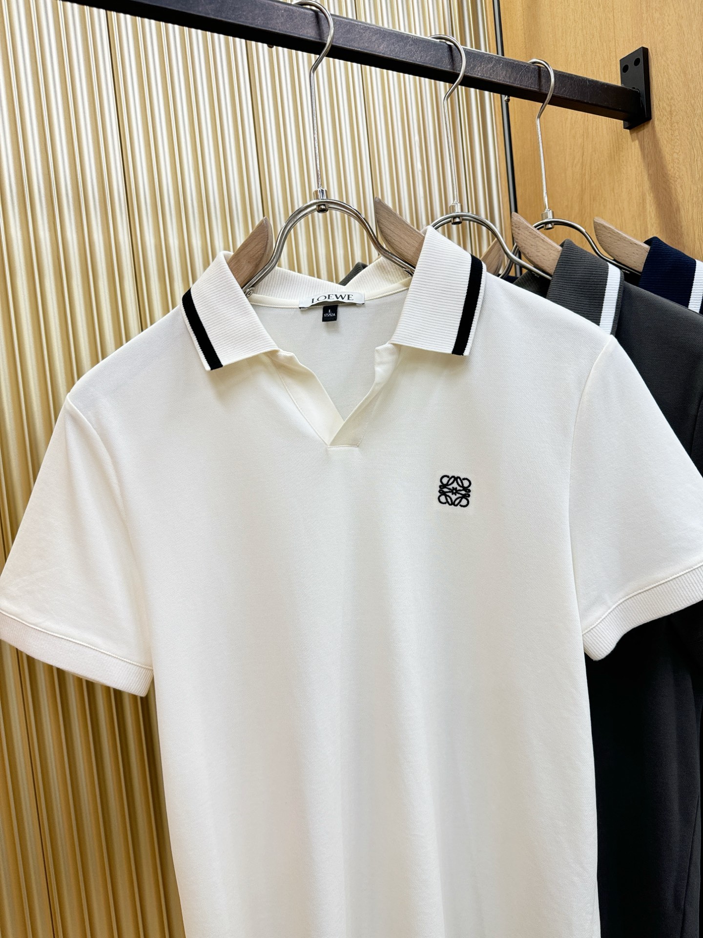 LOEWE罗意威 2026官方春夏新款 专柜同步上市 男士翻领短袖POLO衫，高端主线系列，进口丝光珠地