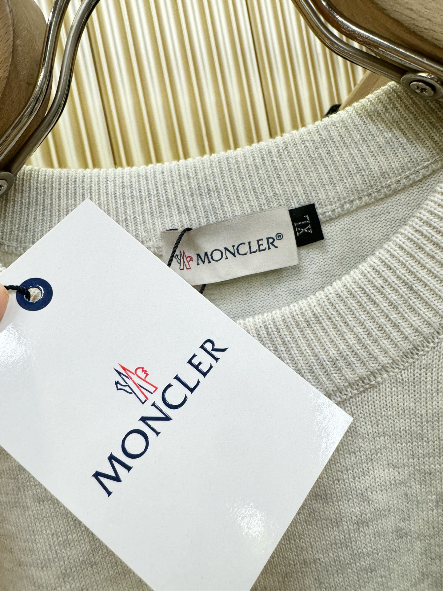 Moncler蒙口   2026春夏新品针织短袖，进口针织面料，手感柔软。顶级进口私货，时尚设计潮流短袖