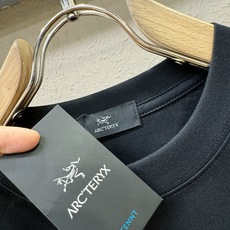 ARC‘TERYX/始祖鸟 2026新款短袖T恤!男女同款!走秀图案时尚休闲短袖T恤衫!设计logo设计!极具设计精选客 ARC‘TERYX/始祖鸟 2026新款短袖T恤!男女同款!走秀图案时尚休闲短袖T恤衫!设计logo设计!极具设计精选客