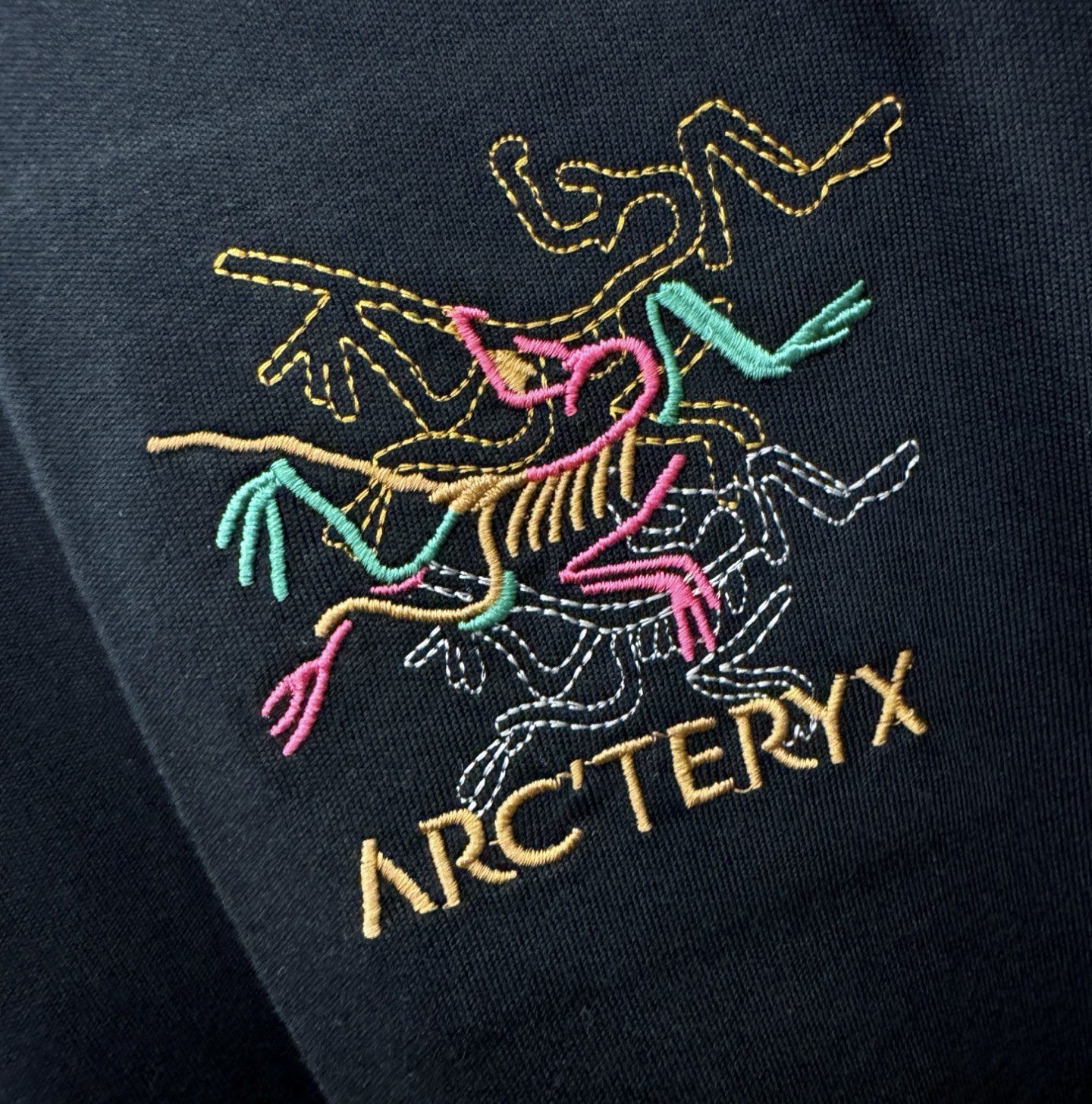 ARC‘TERYX/始祖鸟 2026新款短袖T恤!男女同款!走秀图案时尚休闲短袖T恤衫!设计logo设计!极具设计精选客 ARC‘TERYX/始祖鸟 2026新款短袖T恤!男女同款!走秀图案时尚休闲短袖T恤衫!设计logo设计!极具设计精选客