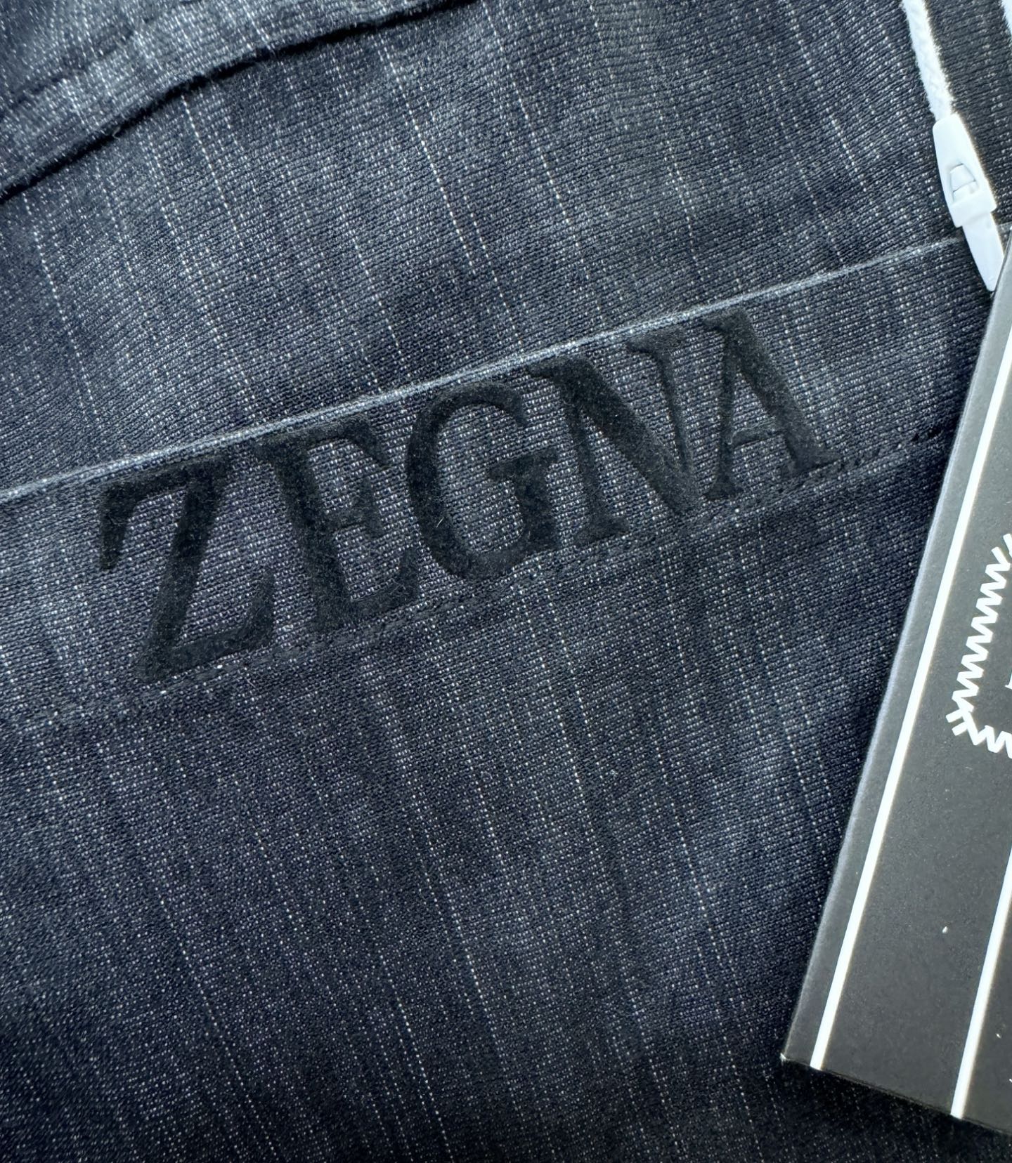 Ermenegildo Zeg*a杰* 休闲裤，精选面料，柔软舒适有质感，原版五金配件，非常炫酷，细节处