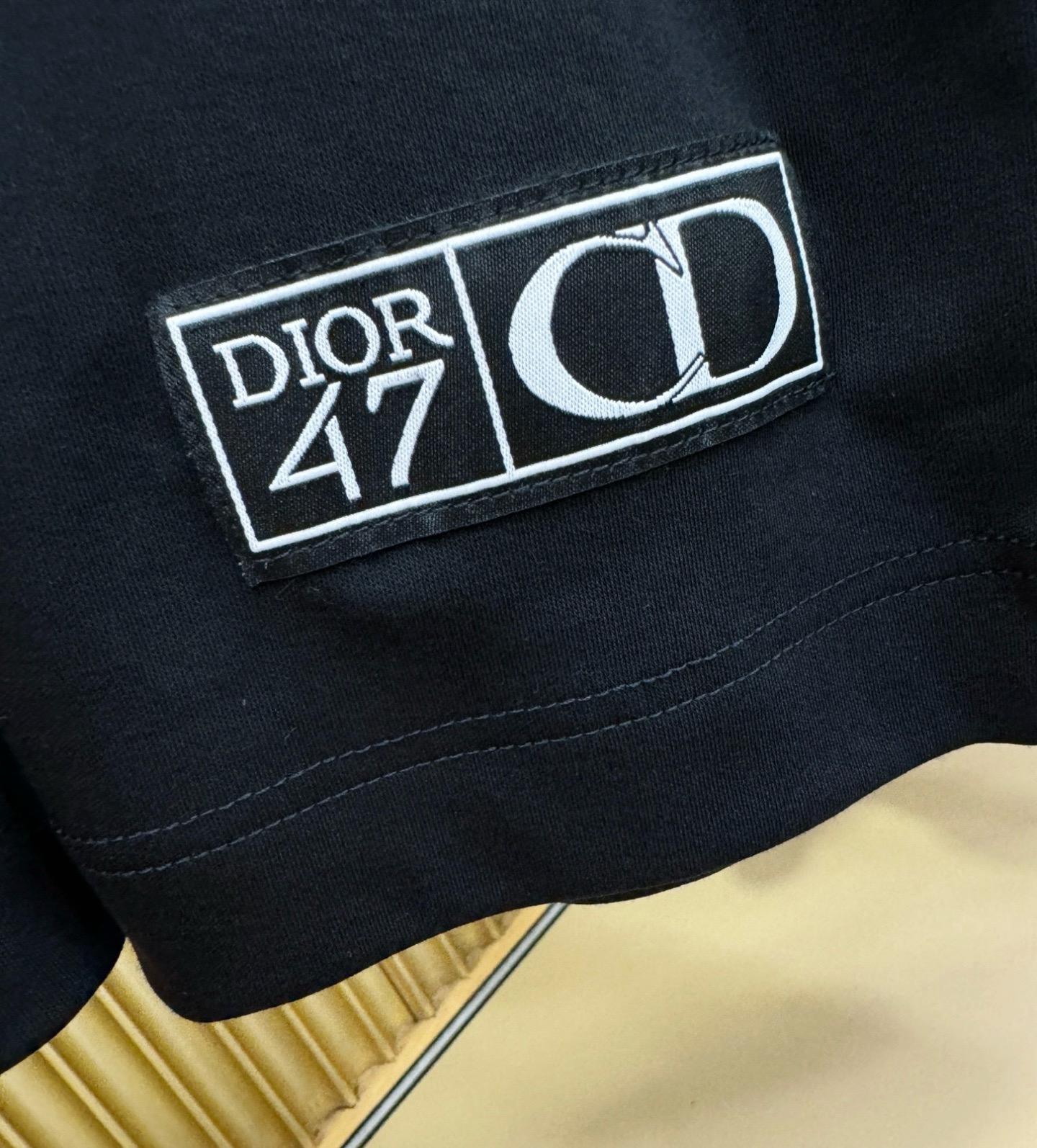 Dior迪奥 顶级品质 2026款新品短袖！精选顶级原版面料，手感柔软。顶级进口私货，时尚设计潮流短袖，