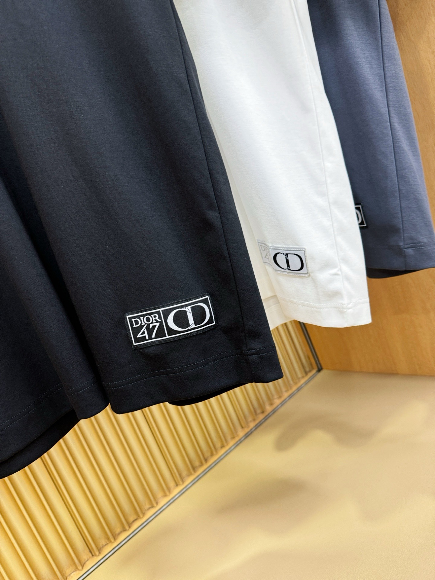 Dior迪奥 顶级品质 2026款新品短袖！精选顶级原版面料，手感柔软。顶级进口私货，时尚设计潮流短袖，