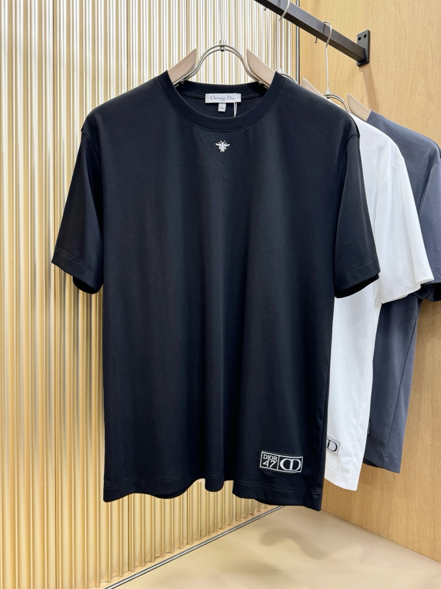 Dior迪奥 顶级品质 2026款新品短袖！精选顶级原版面料，手感柔软。顶级进口私货，时尚设计潮流短袖，