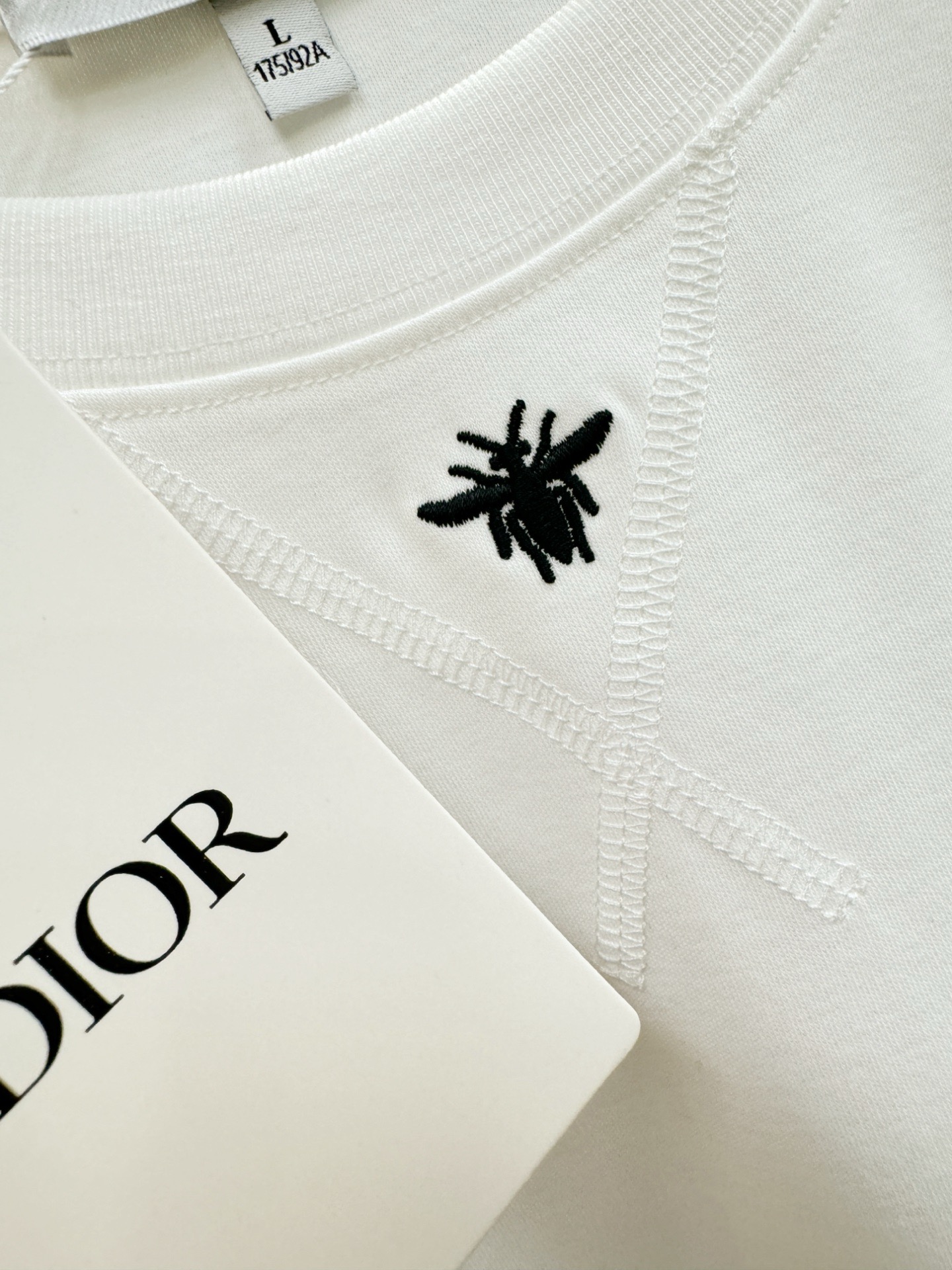 Dior迪奥 顶级品质 2026款新品短袖！精选顶级原版面料，手感柔软。顶级进口私货，时尚设计潮流短袖，