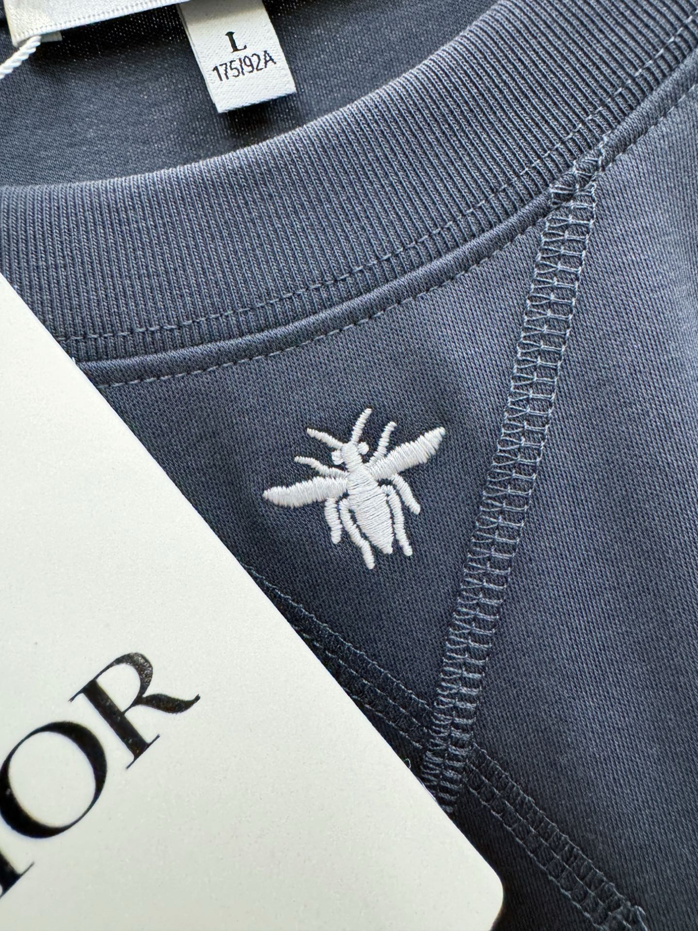 Dior迪奥 顶级品质 2026款新品短袖！精选顶级原版面料，手感柔软。顶级进口私货，时尚设计潮流短袖，