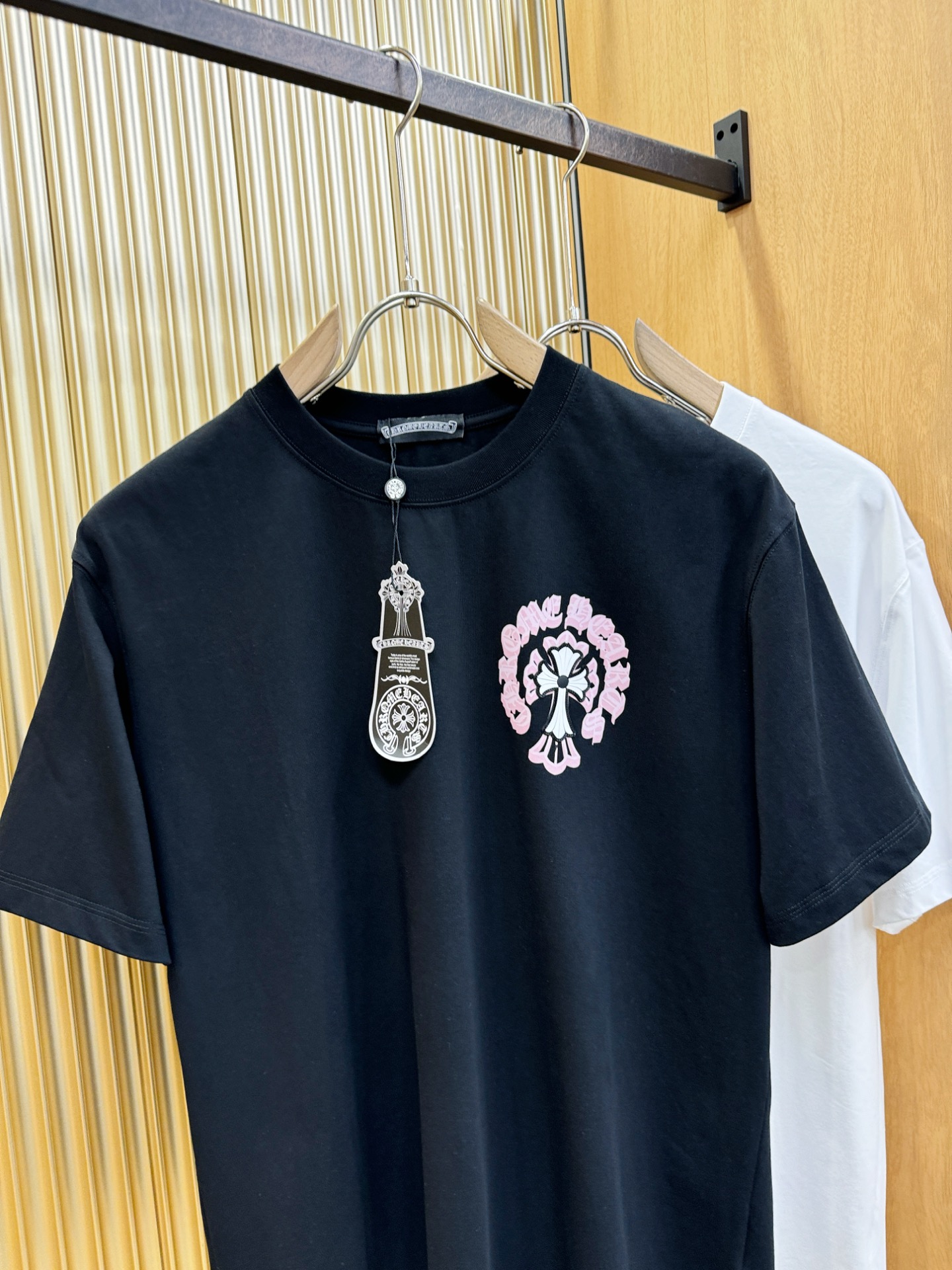CHROME HEARTS 克罗心 2026新款短袖T恤!男女同款!走秀图案时尚休闲短袖T恤衫!设计l CHROME HEARTS 克罗心 2026新款短袖T恤!男女同款!走秀图案时尚休闲短袖T恤衫!设计l