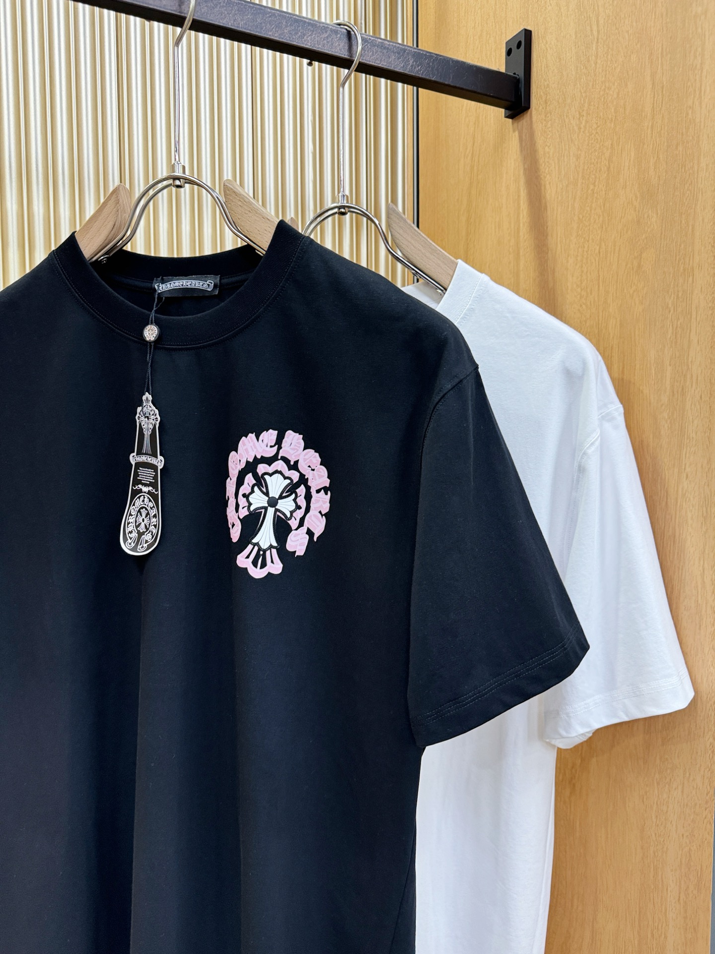 CHROME HEARTS 克罗心 2026新款短袖T恤!男女同款!走秀图案时尚休闲短袖T恤衫!设计l CHROME HEARTS 克罗心 2026新款短袖T恤!男女同款!走秀图案时尚休闲短袖T恤衫!设计l