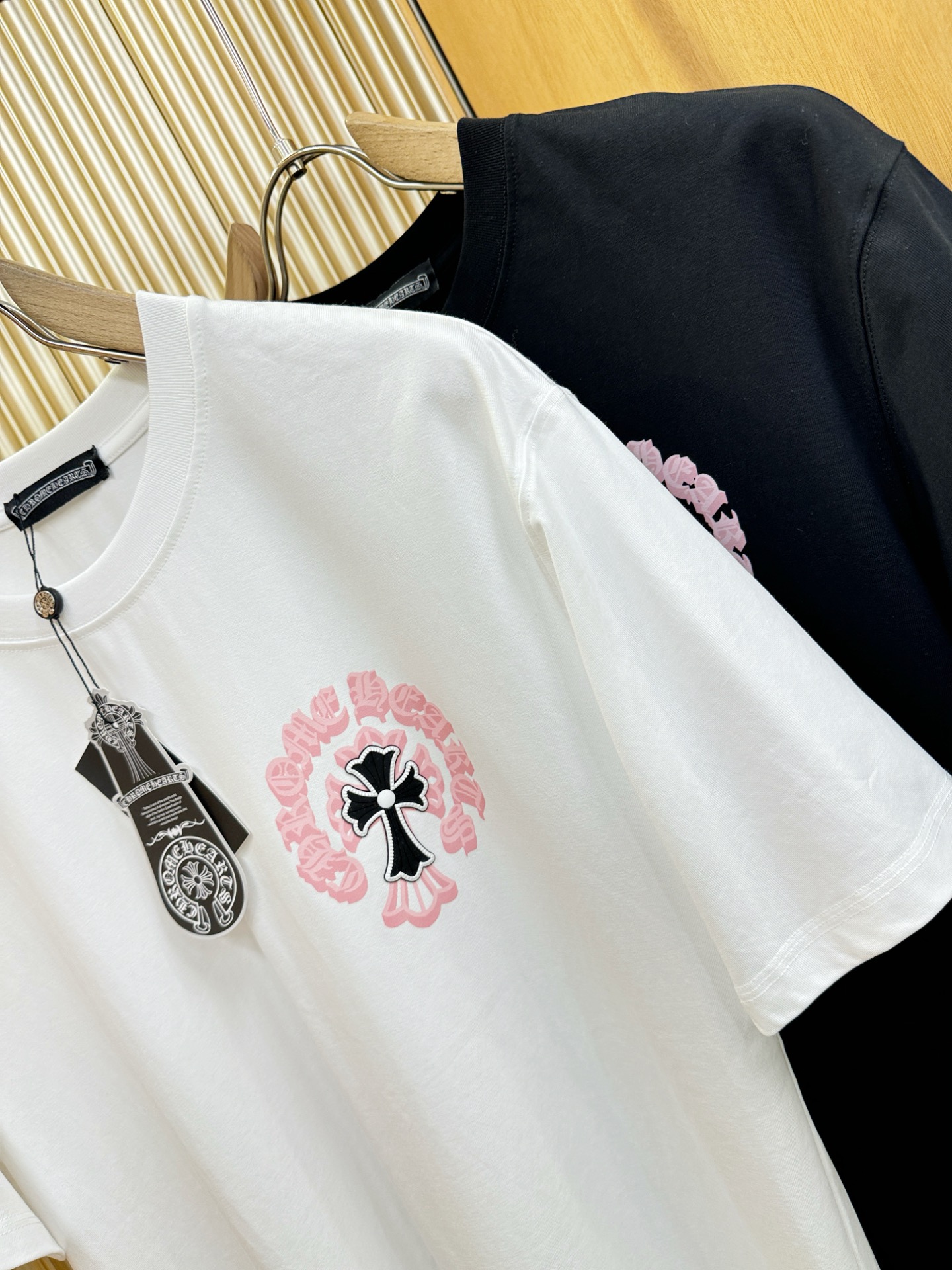 CHROME HEARTS 克罗心  2026新款短袖T恤！男女同款！走秀图案时尚休闲短袖T恤衫！设计l