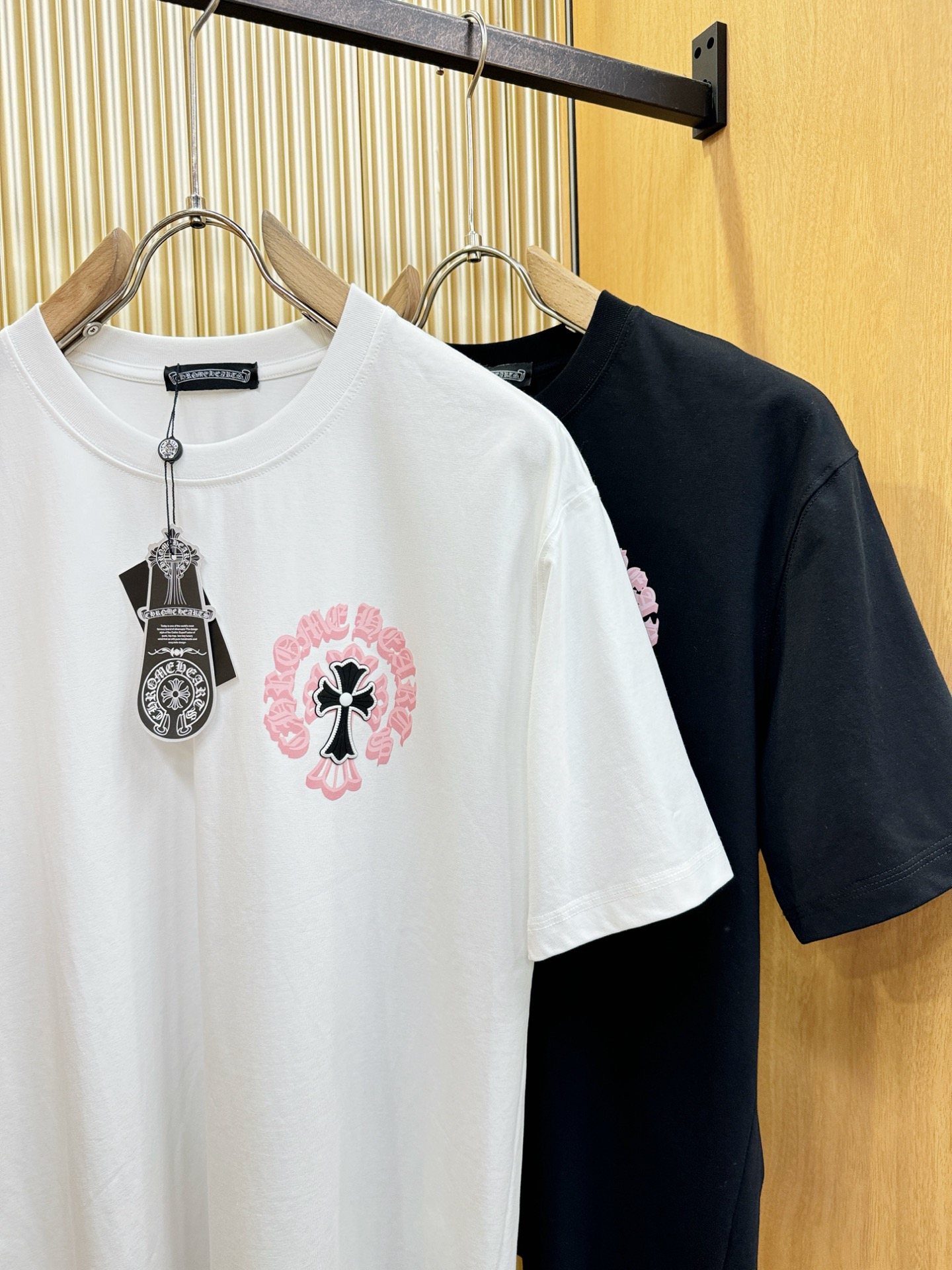 CHROME HEARTS 克罗心  2026新款短袖T恤！男女同款！走秀图案时尚休闲短袖T恤衫！设计l