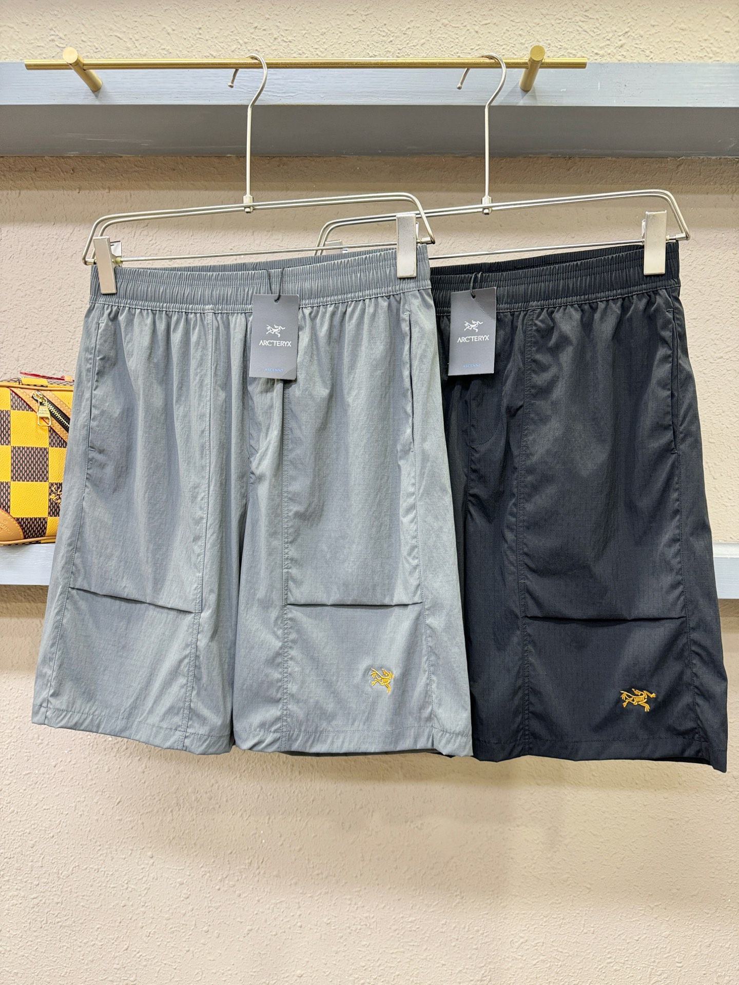 ARC‘TERYX/始祖鸟 爆款短裤2026ss新款男士休闲短裤，高端版本！专柜定制面料 透气舒适度高，