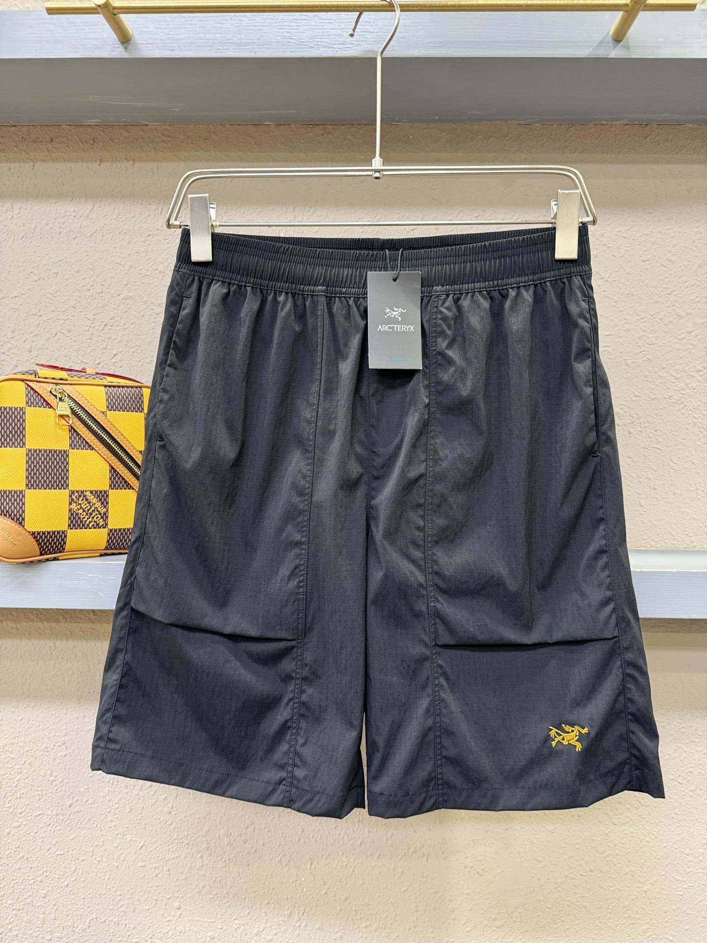 ARC‘TERYX/始祖鸟 爆款短裤2026ss新款男士休闲短裤，高端版本！专柜定制面料 透气舒适度高，