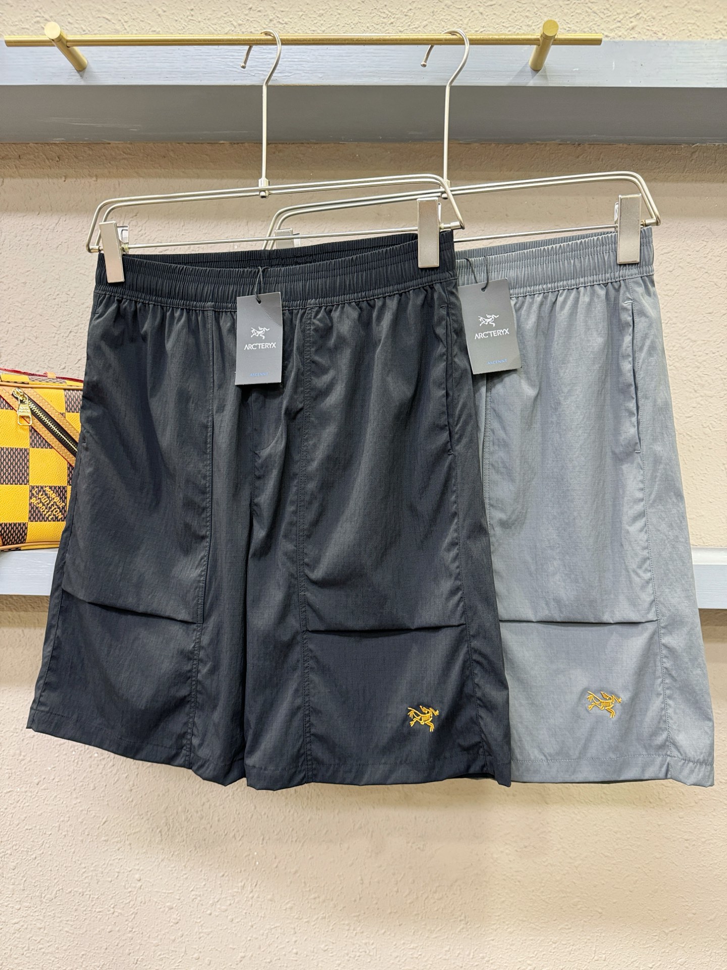 ARC‘TERYX/始祖鸟 爆款短裤2026ss新款男士休闲短裤，高端版本！专柜定制面料 透气舒适度高，
