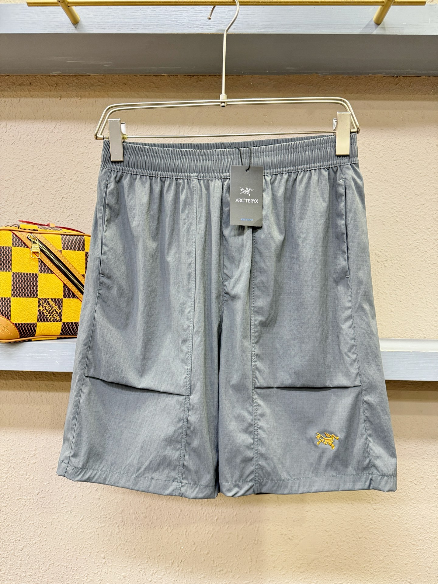 ARC‘TERYX/始祖鸟 爆款短裤2026ss新款男士休闲短裤，高端版本！专柜定制面料 透气舒适度高，