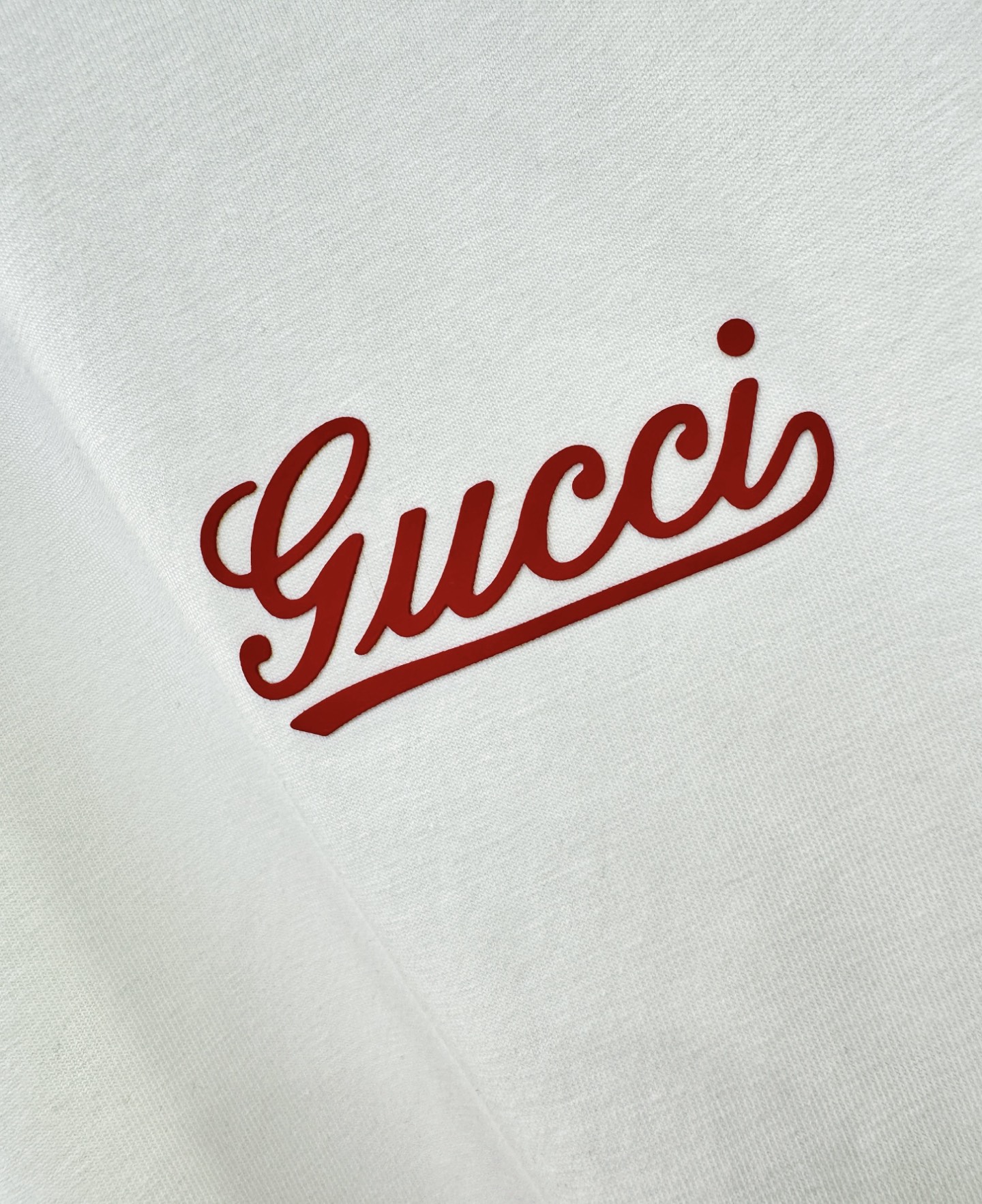 Gucci古奇 2026新款短袖T恤！男女同款！走秀图案时尚休闲短袖T恤衫！设计logo设计！极具设计精