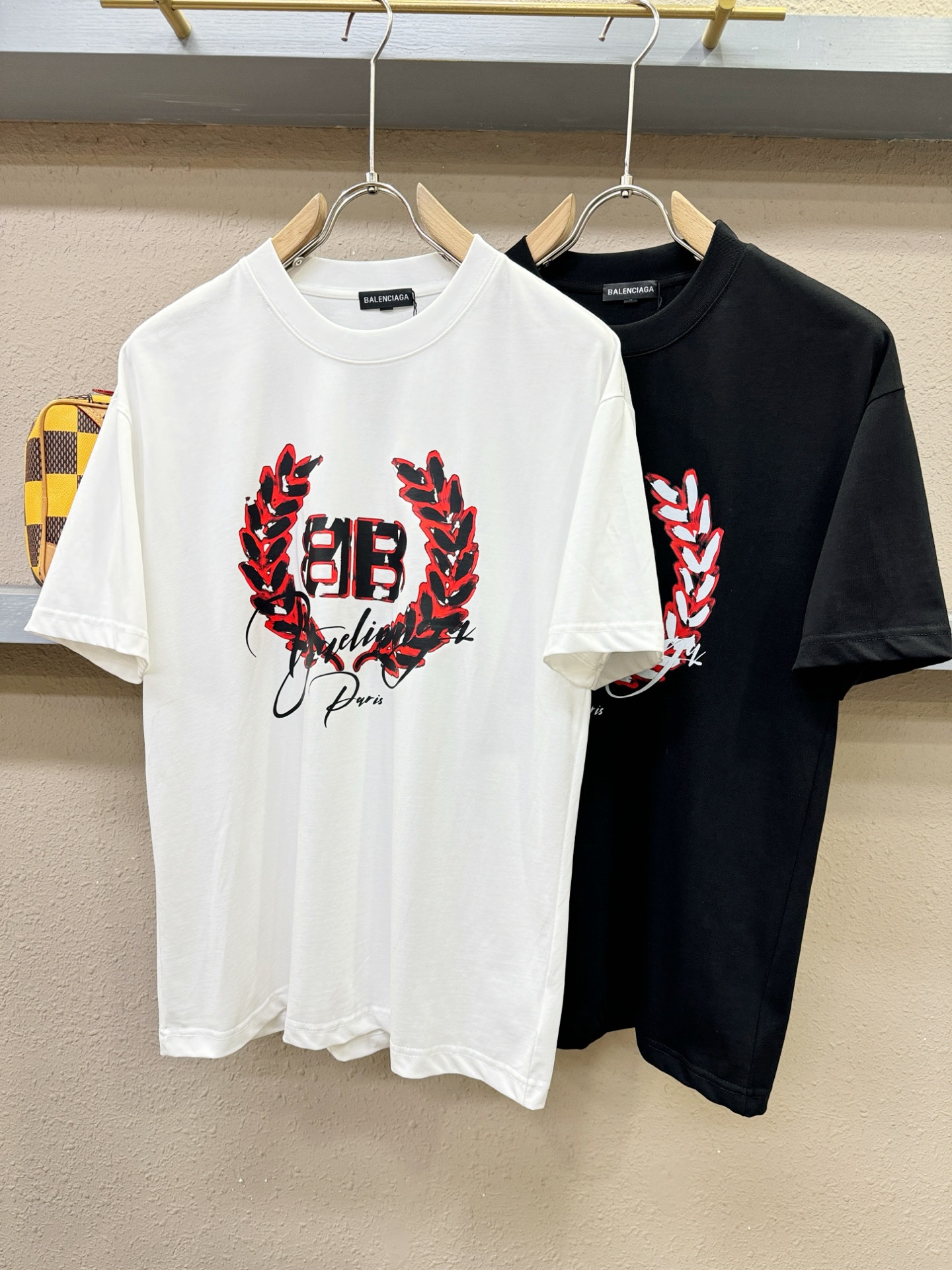 (最大可穿200斤) Balenciaga巴黎世家 2026新款短袖T恤！男女同款！走秀图案时尚休闲短袖