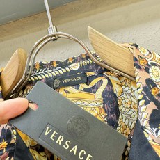 高定款(真丝面料升级 ) Versace 范思哲 最大可穿250斤,新款真丝套装,男女同款家居服套装,定 高定款(真丝面料升级 ) Versace 范思哲 最大可穿250斤,新款真丝套装,男女同款家居服套装,定