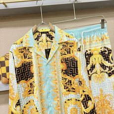 高定款(真丝面料升级 )最大可穿250斤 Versace 范思哲新款真丝套装,男女同款家居服套装,定制真 高定款(真丝面料升级 )最大可穿250斤 Versace 范思哲新款真丝套装,男女同款家居服套装,定制真