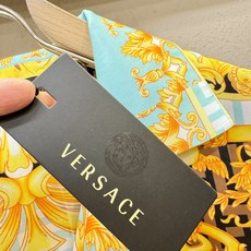 高定款(真丝面料升级 )最大可穿250斤 Versace 范思哲新款真丝套装,男女同款家居服套装,定制真 高定款(真丝面料升级 )最大可穿250斤 Versace 范思哲新款真丝套装,男女同款家居服套装,定制真