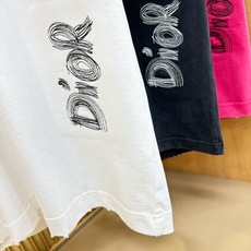 (最大可穿240斤) Dior迪奥 2026新款短袖T恤!走秀图案时尚休闲短袖T恤衫!设计logo设计! (最大可穿240斤) Dior迪奥 2026新款短袖T恤!走秀图案时尚休闲短袖T恤衫!设计logo设计!