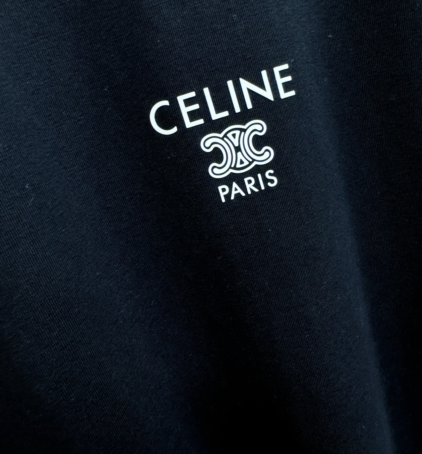 CELINE赛琳 2026新款短袖T恤！男女同款！走秀图案时尚休闲短袖T恤衫！设计logo设计！极具设计