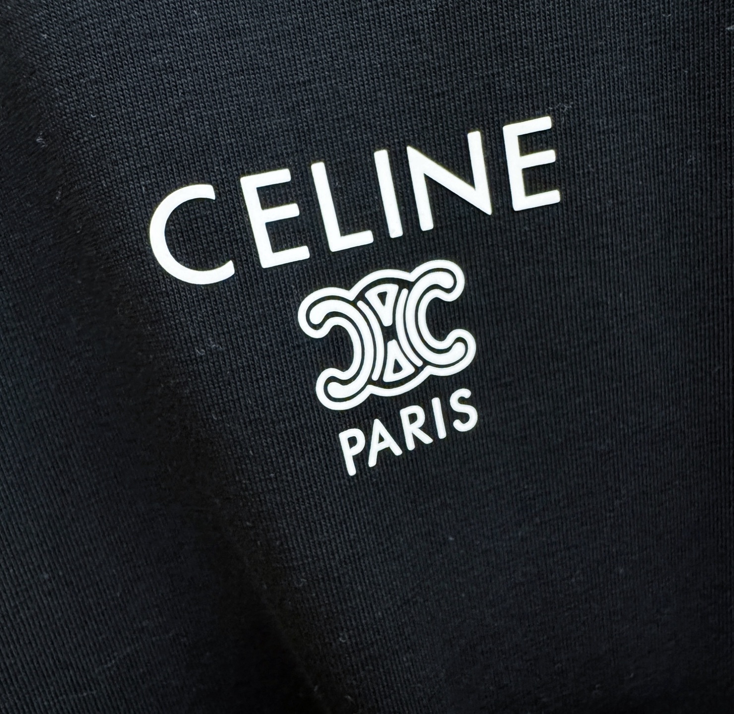 CELINE赛琳 2026新款短袖T恤！男女同款！走秀图案时尚休闲短袖T恤衫！设计logo设计！极具设计