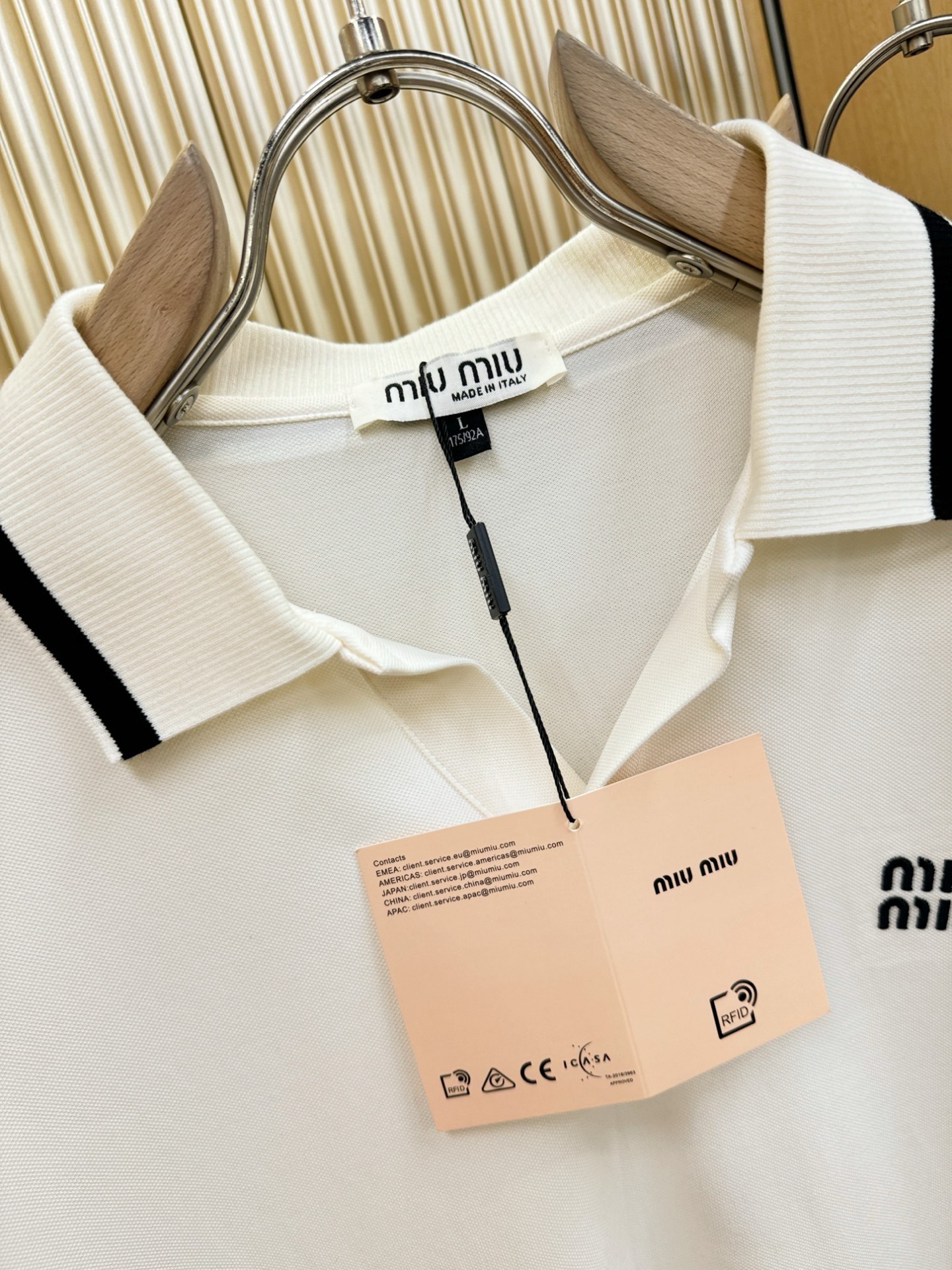 Miumiu 2026官方春夏新款 专柜同步上市 男士翻领短袖POLO衫，高端主线系列，进口珠地丝光棉面