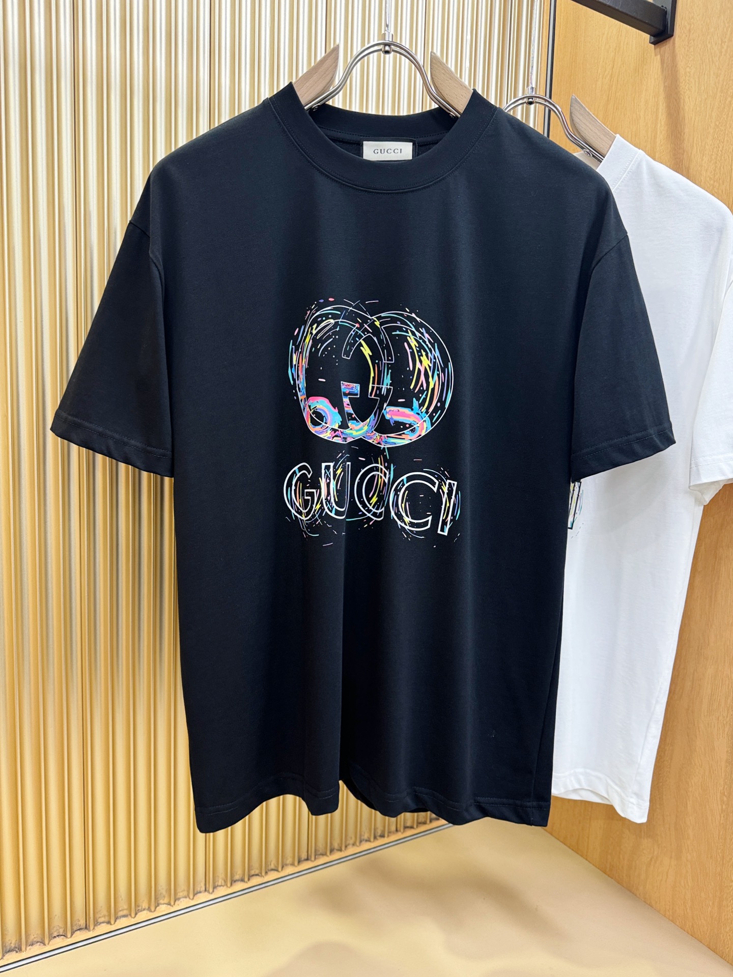 (最大可穿200斤) Gucci古奇 2026新款短袖T恤！男女同款！走秀图案时尚休闲短袖T恤衫！设计l