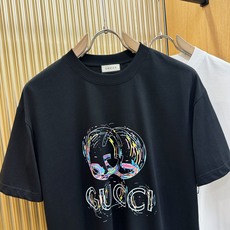 (最大可穿200斤) Gucci古奇 2026新款短袖T恤!男女同款!走秀图案时尚休闲短袖T恤衫!设计l (最大可穿200斤) Gucci古奇 2026新款短袖T恤!男女同款!走秀图案时尚休闲短袖T恤衫!设计l