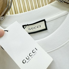 (最大可穿200斤) Gucci古奇 2026新款短袖T恤!男女同款!走秀图案时尚休闲短袖T恤衫!设计l (最大可穿200斤) Gucci古奇 2026新款短袖T恤!男女同款!走秀图案时尚休闲短袖T恤衫!设计l