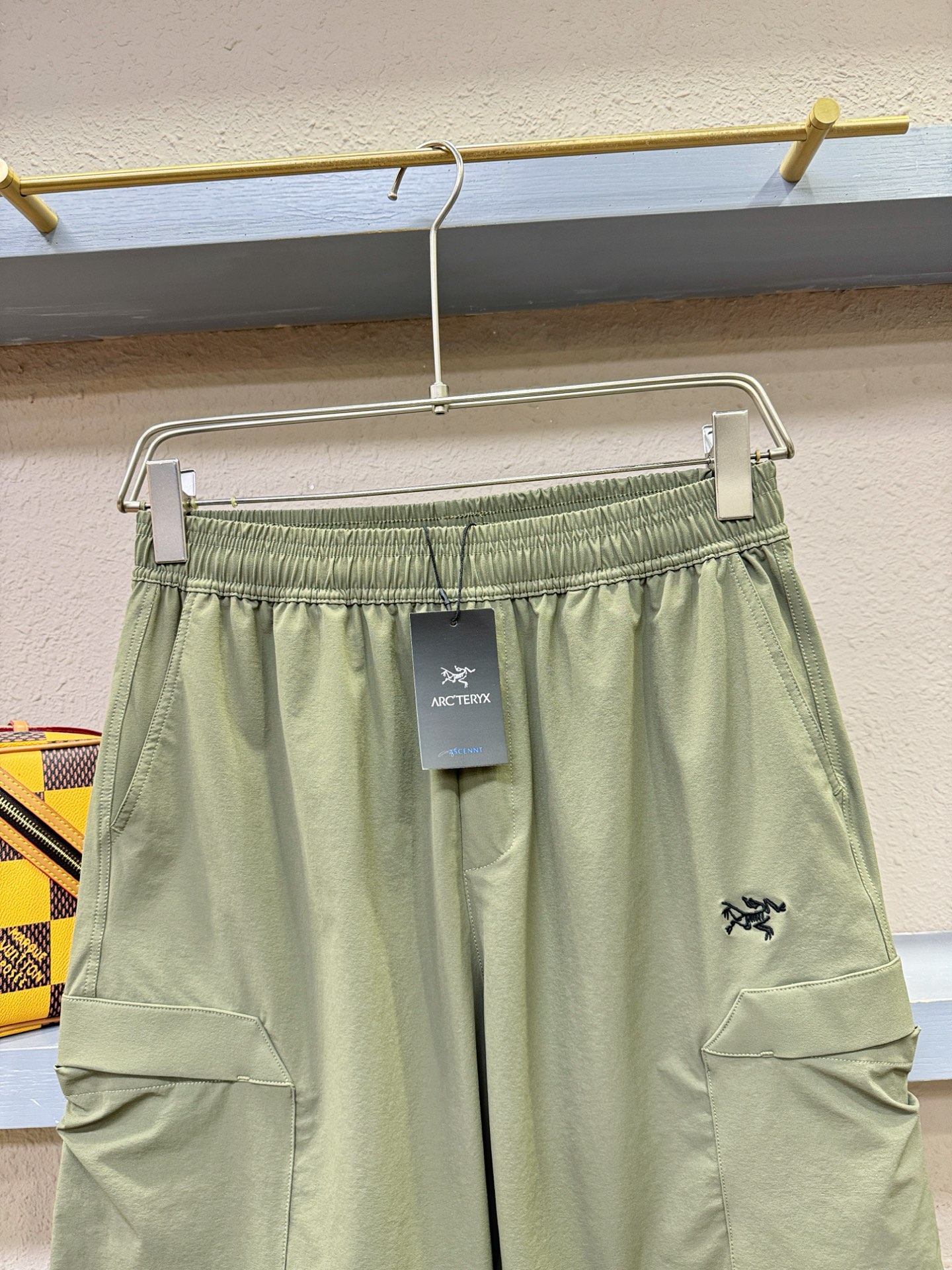 ARC‘TERYX/始祖鸟 爆款短裤2026ss新款男士休闲短裤，高端版本！专柜定制面料 透气舒适度高，