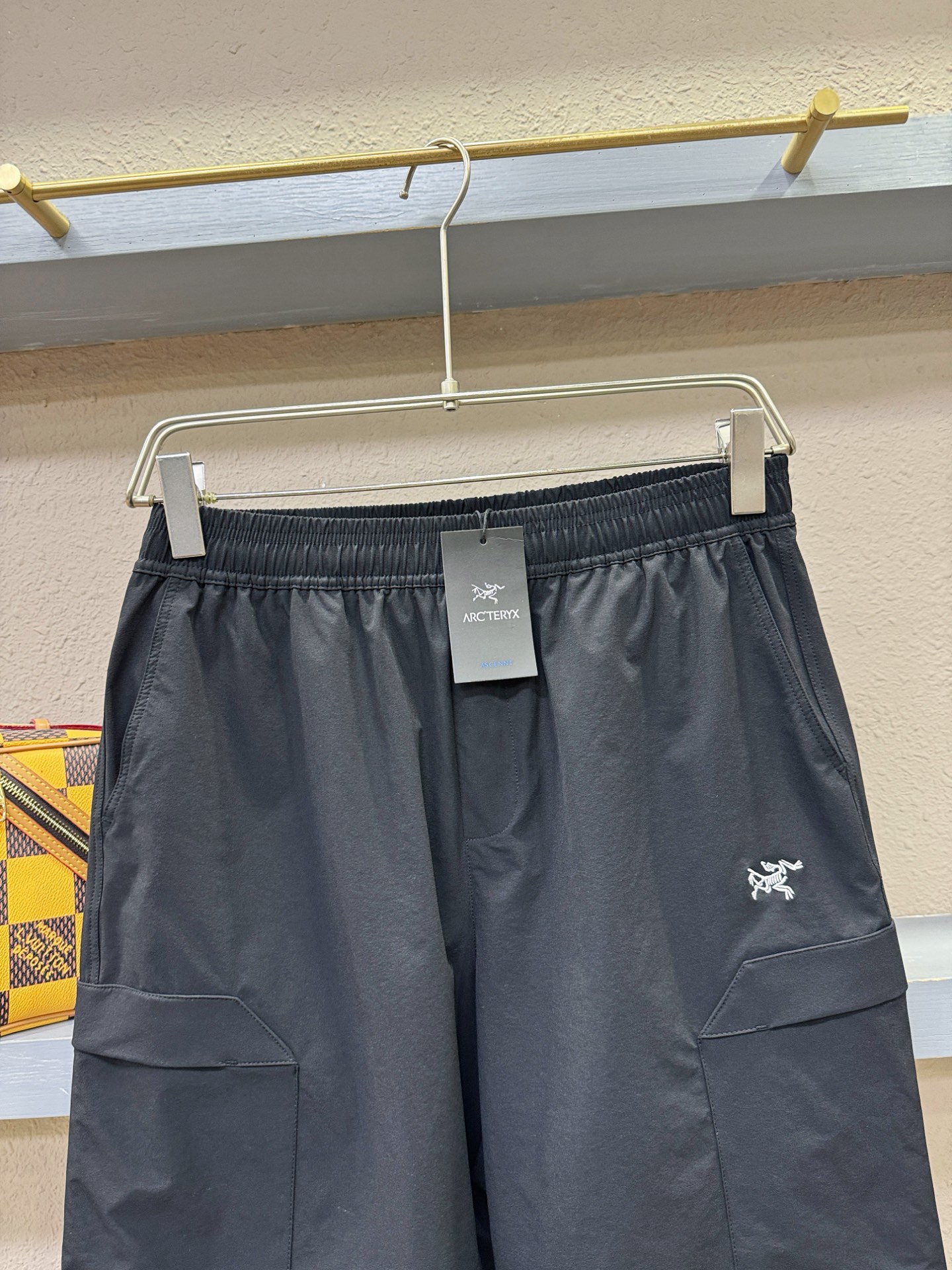 ARC‘TERYX/始祖鸟 爆款短裤2026ss新款男士休闲短裤，高端版本！专柜定制面料 透气舒适度高，