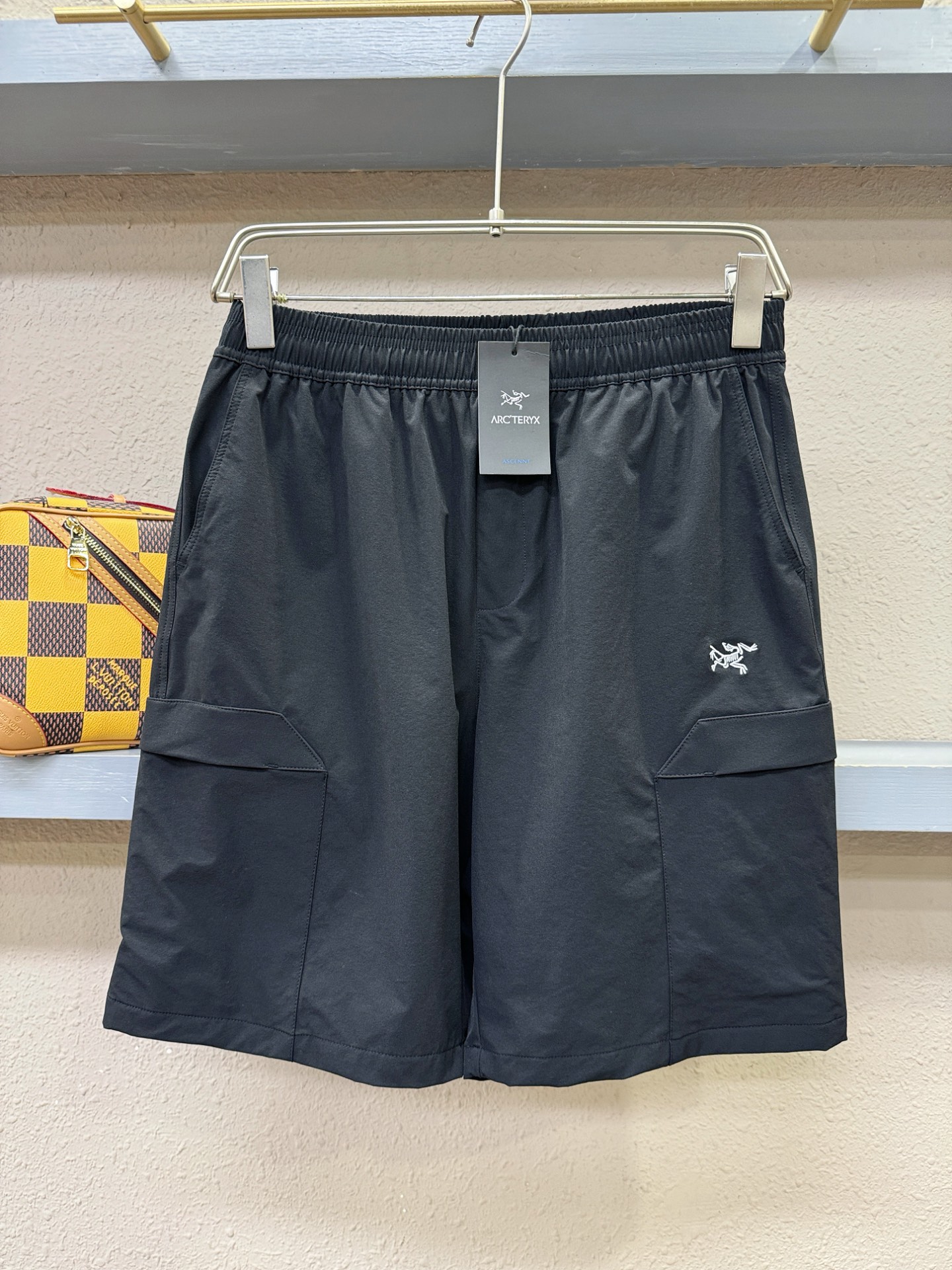 ARC‘TERYX/始祖鸟 爆款短裤2026ss新款男士休闲短裤，高端版本！专柜定制面料 透气舒适度高，