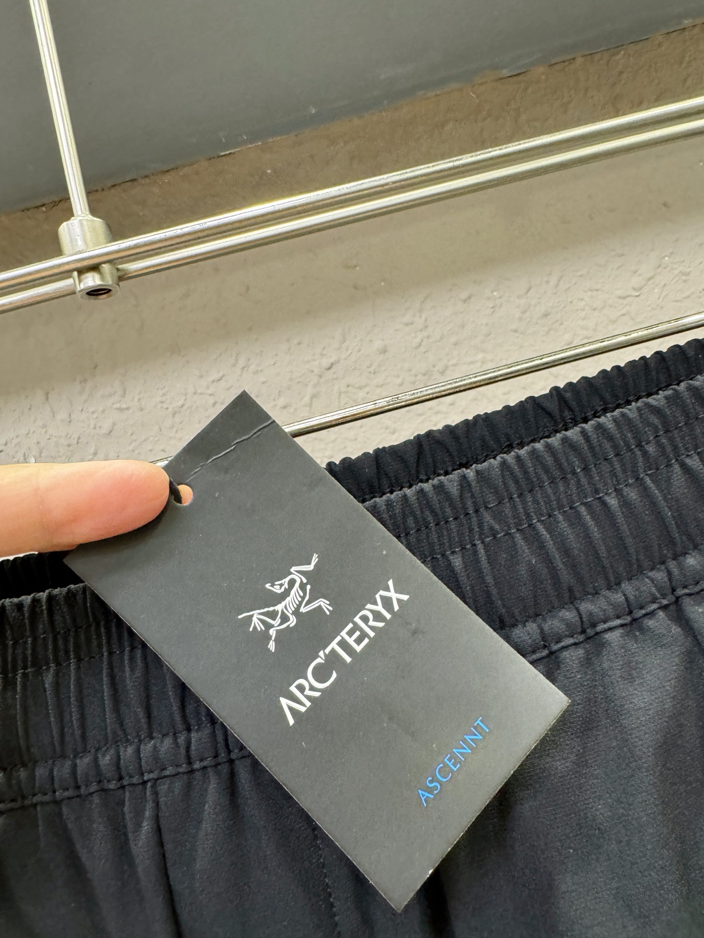 ARC‘TERYX/始祖鸟 爆款短裤2026ss新款男士休闲短裤，高端版本！专柜定制面料 透气舒适度高，