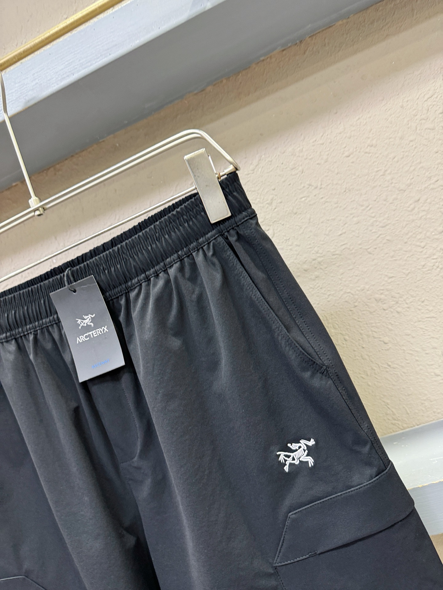 ARC‘TERYX/始祖鸟 爆款短裤2026ss新款男士休闲短裤，高端版本！专柜定制面料 透气舒适度高，