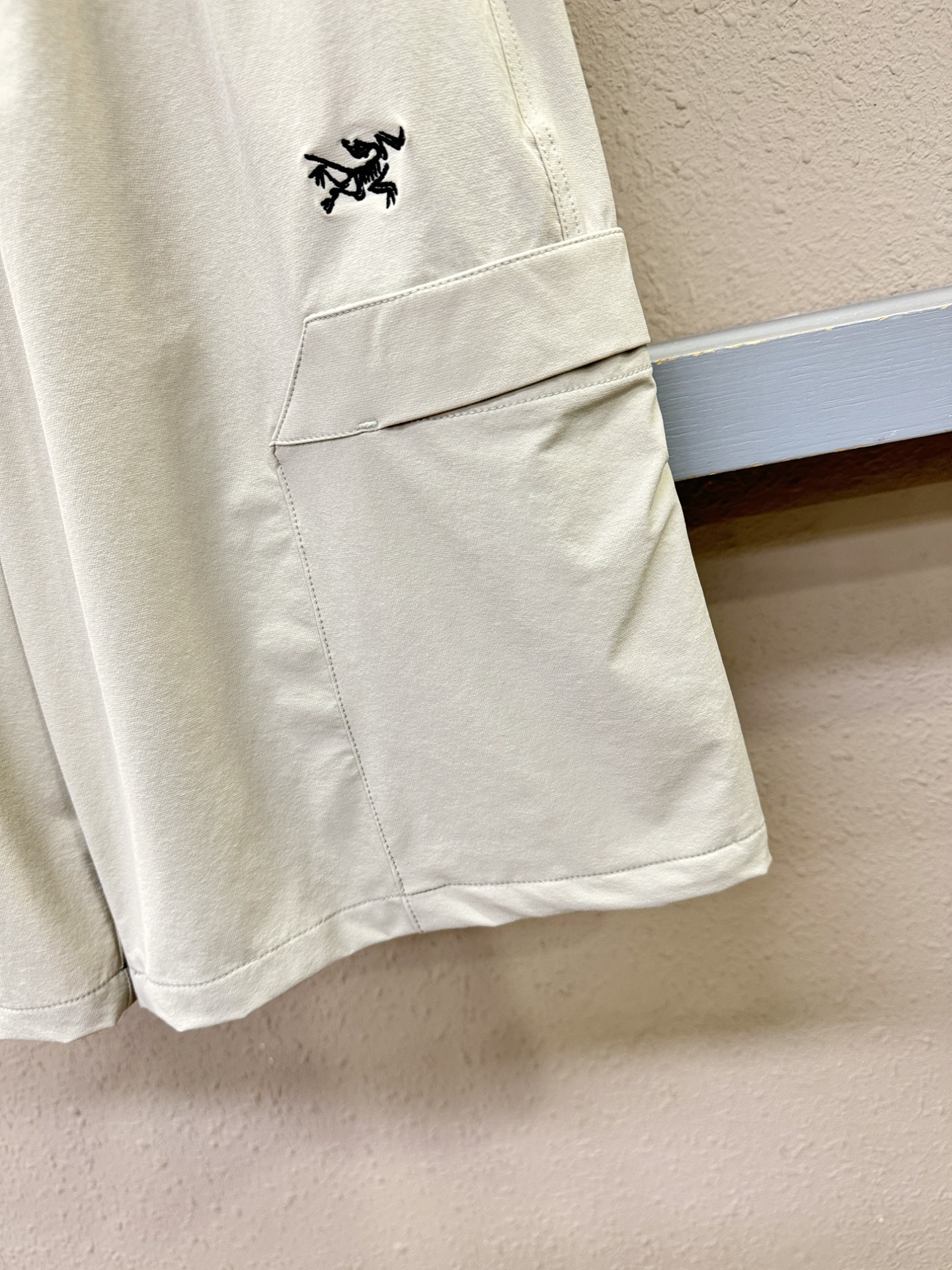 ARC‘TERYX/始祖鸟 爆款短裤2026ss新款男士休闲短裤，高端版本！专柜定制面料 透气舒适度高，