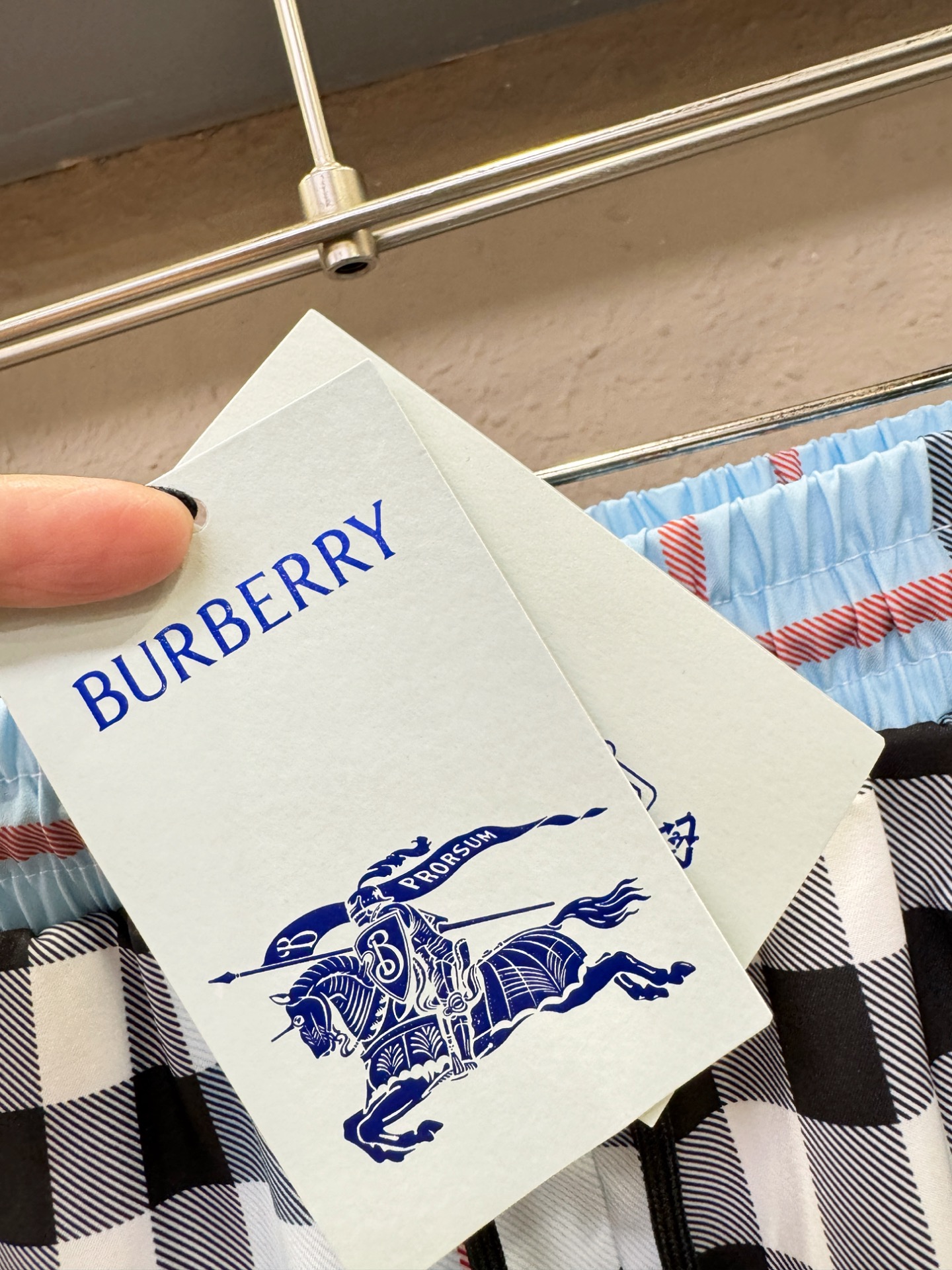 BURBERRY巴宝莉 爆款短裤2026ss新款男士休闲短裤，沙滩裤，高端版本！专柜定制面料 透气舒适度