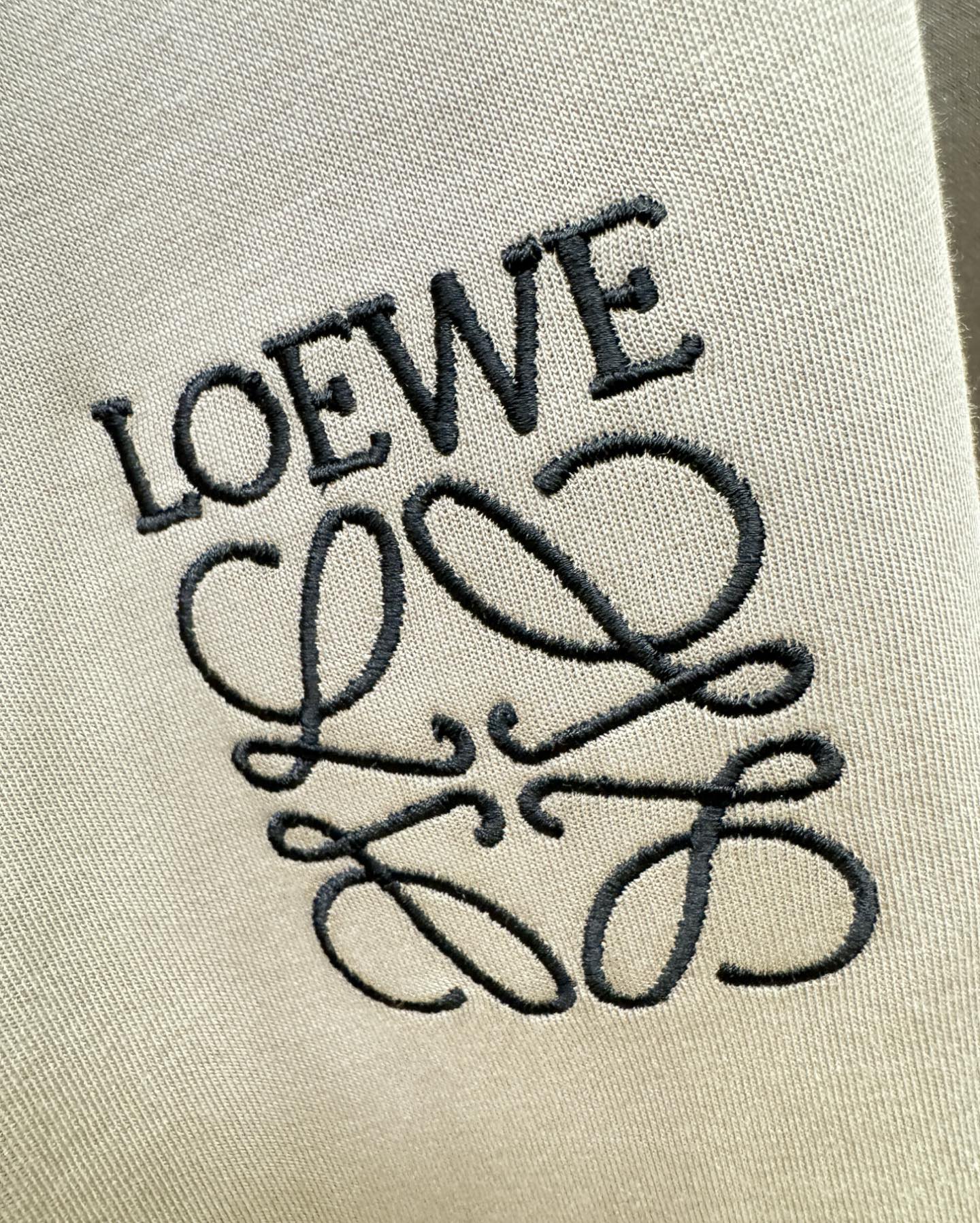 (最大可穿200斤) LOEWE罗意威 2026新款短袖T恤！男女同款！走秀图案时尚休闲短袖T恤衫！设计