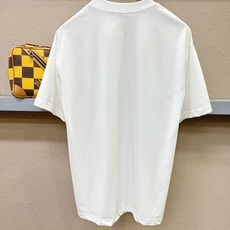 (最大可穿200斤) Balenciaga巴黎世家 2026新款短袖T恤!男女同款!走秀图案时尚休闲短袖 (最大可穿200斤) Balenciaga巴黎世家 2026新款短袖T恤!男女同款!走秀图案时尚休闲短袖