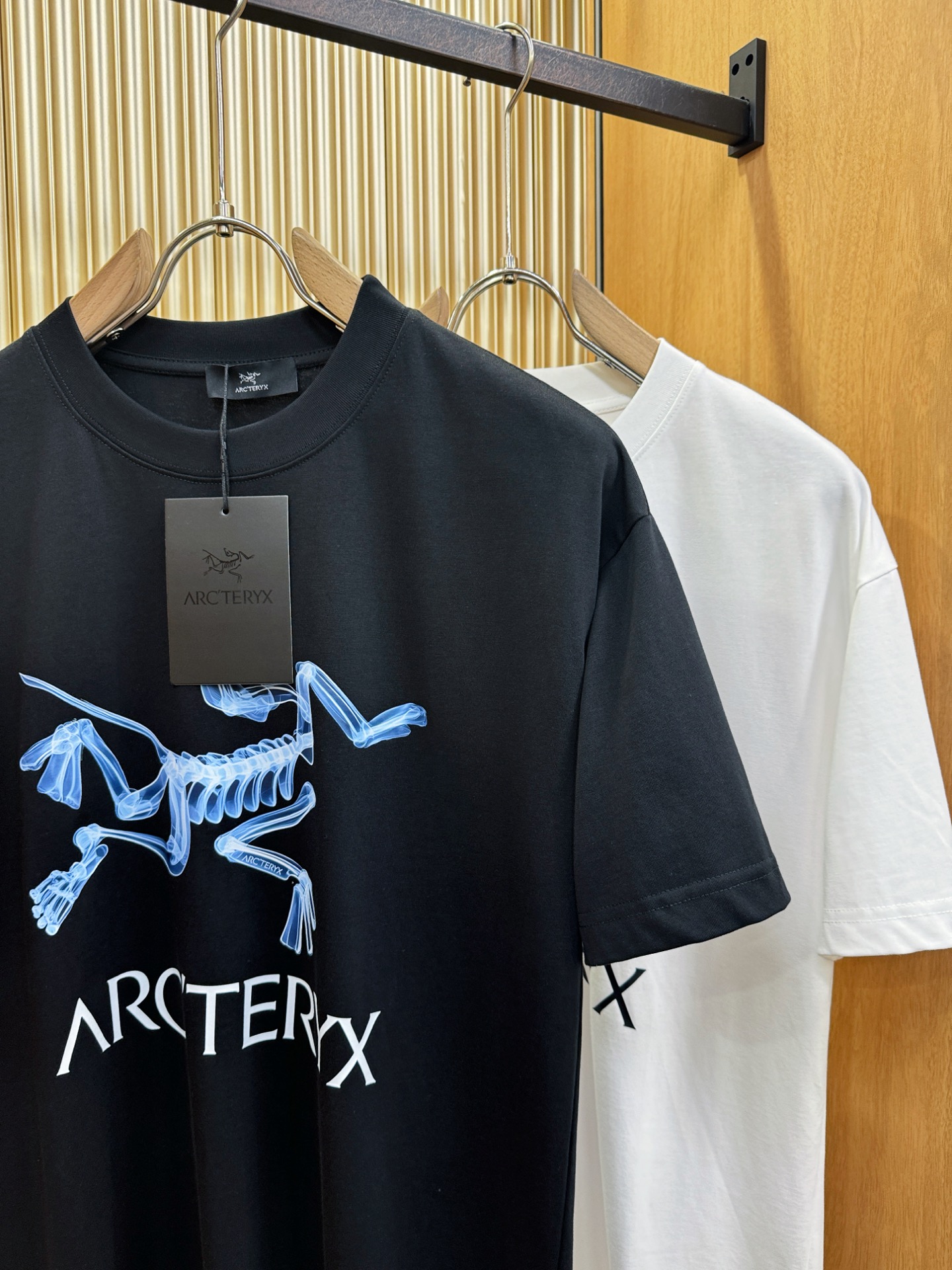 (最大可穿200斤) ARC‘TERYX/始祖鸟 2026新款短袖T恤！男女同款！走秀图案时尚休闲短袖T