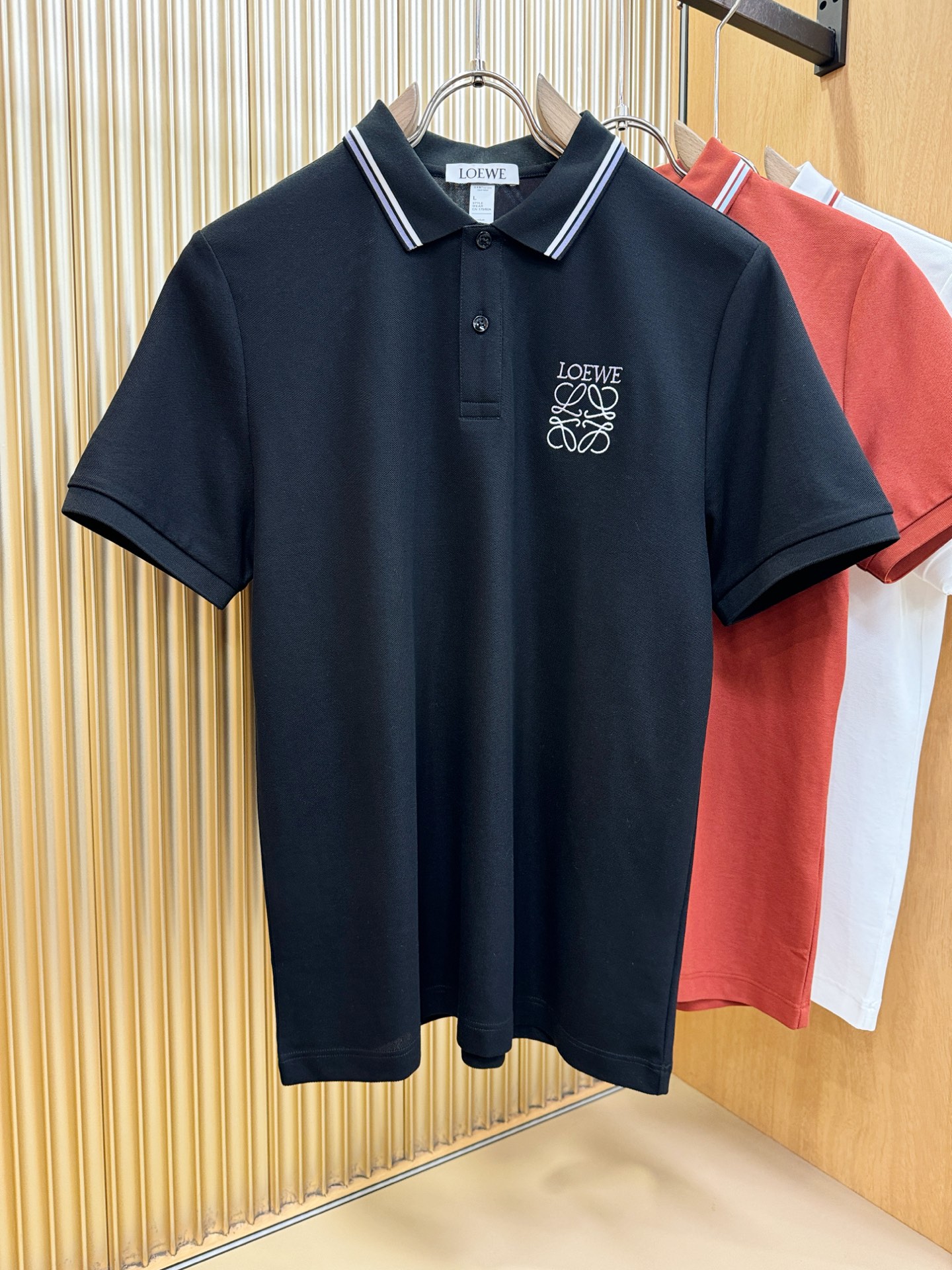 LOEWE罗意威 2026官方春夏新款 专柜同步上市 男士翻领短袖POLO衫，高端主线系列，进口珠地丝光