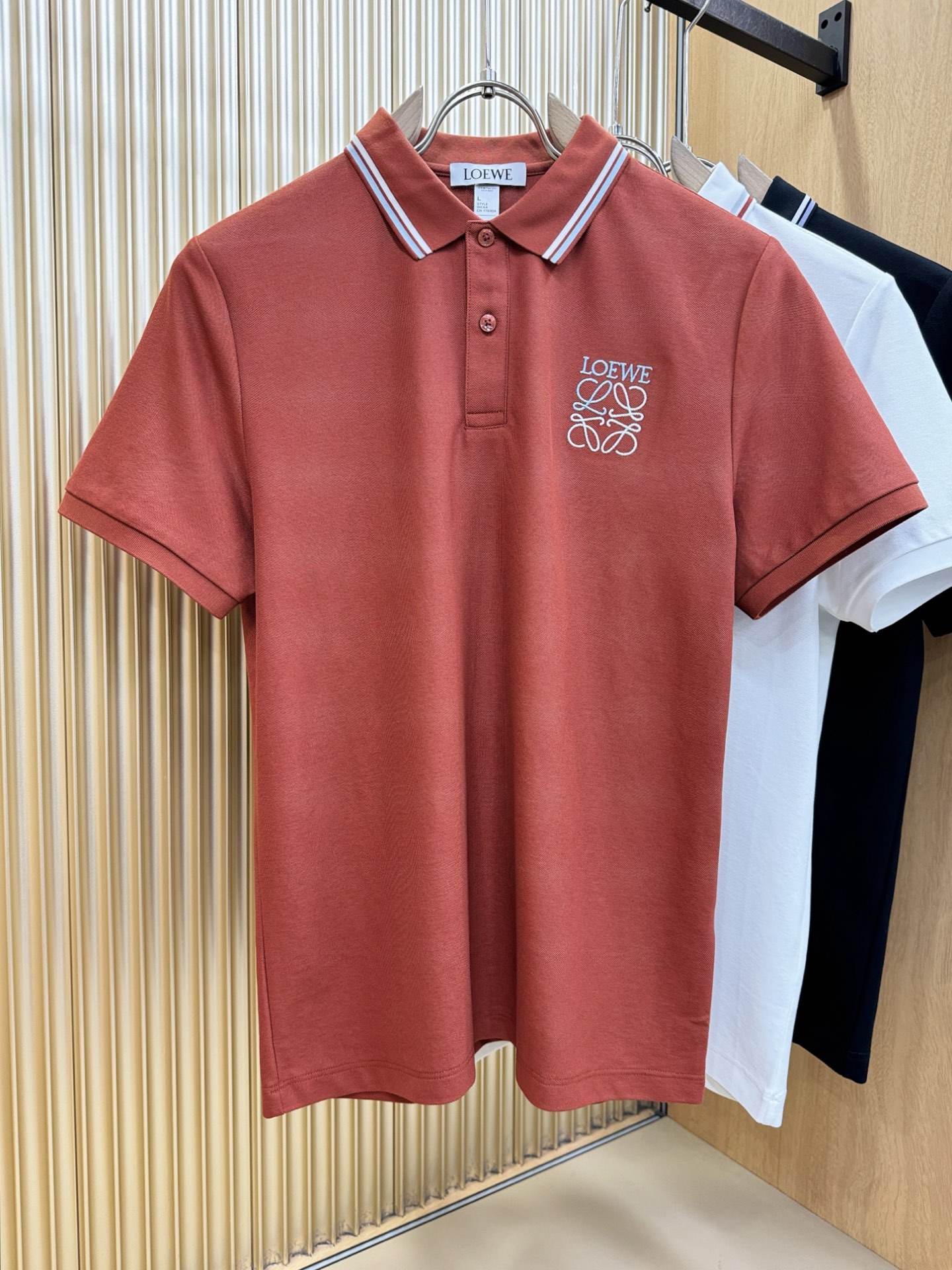 LOEWE罗意威 2026官方春夏新款 专柜同步上市 男士翻领短袖POLO衫，高端主线系列，进口珠地丝光