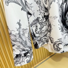 高定款(真丝面料升级 ) Versace 范思哲 最大可穿190斤,新款真丝衬衫,男女同款,定制真丝 高定款(真丝面料升级 ) Versace 范思哲 最大可穿190斤,新款真丝衬衫,男女同款,定制真丝