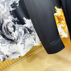 高定款(真丝面料升级 ) Versace 范思哲 最大可穿190斤,新款真丝衬衫,男女同款,定制真丝 高定款(真丝面料升级 ) Versace 范思哲 最大可穿190斤,新款真丝衬衫,男女同款,定制真丝